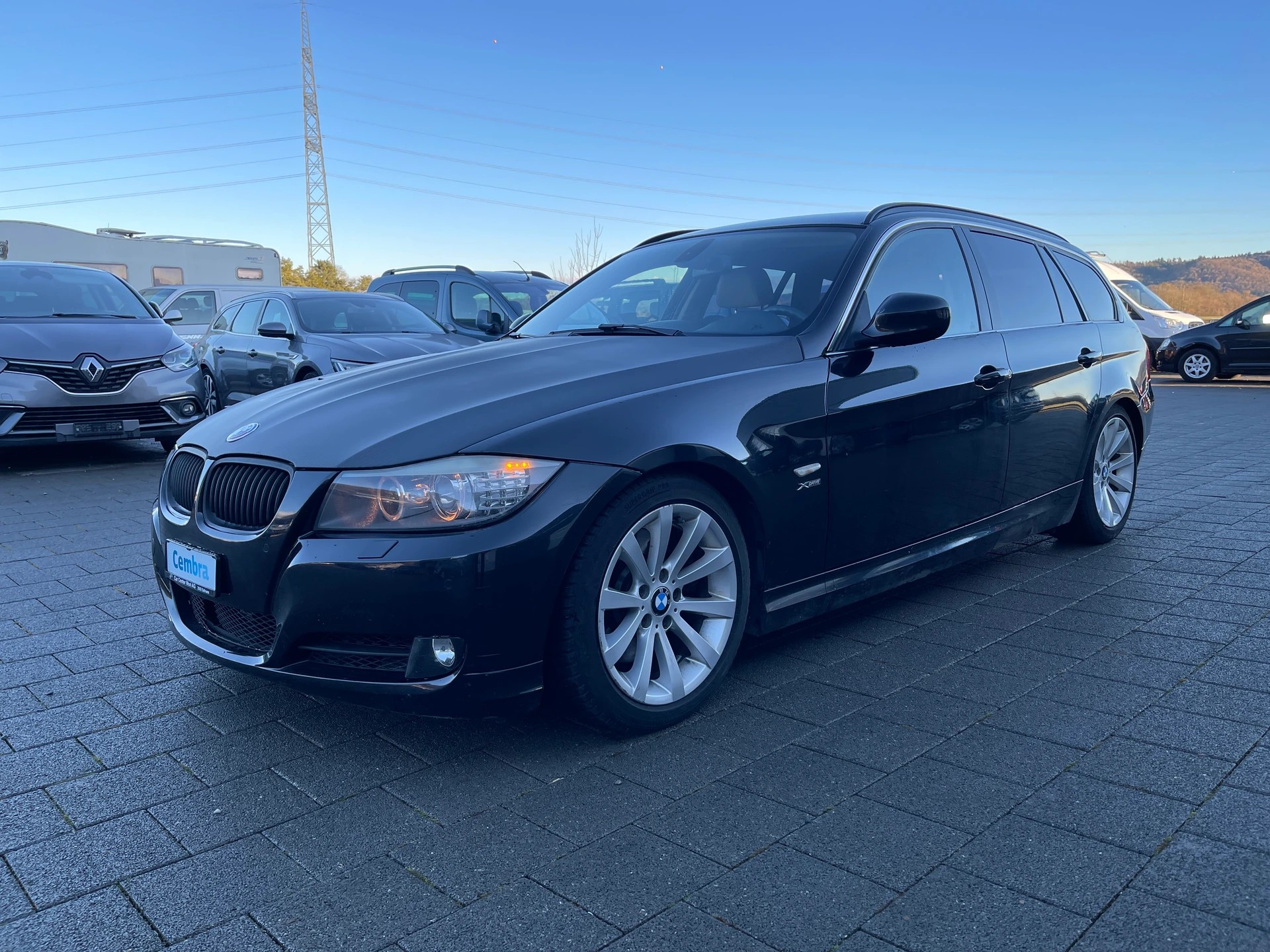 BMW 330d xDrive Touring Steptronic-image-1