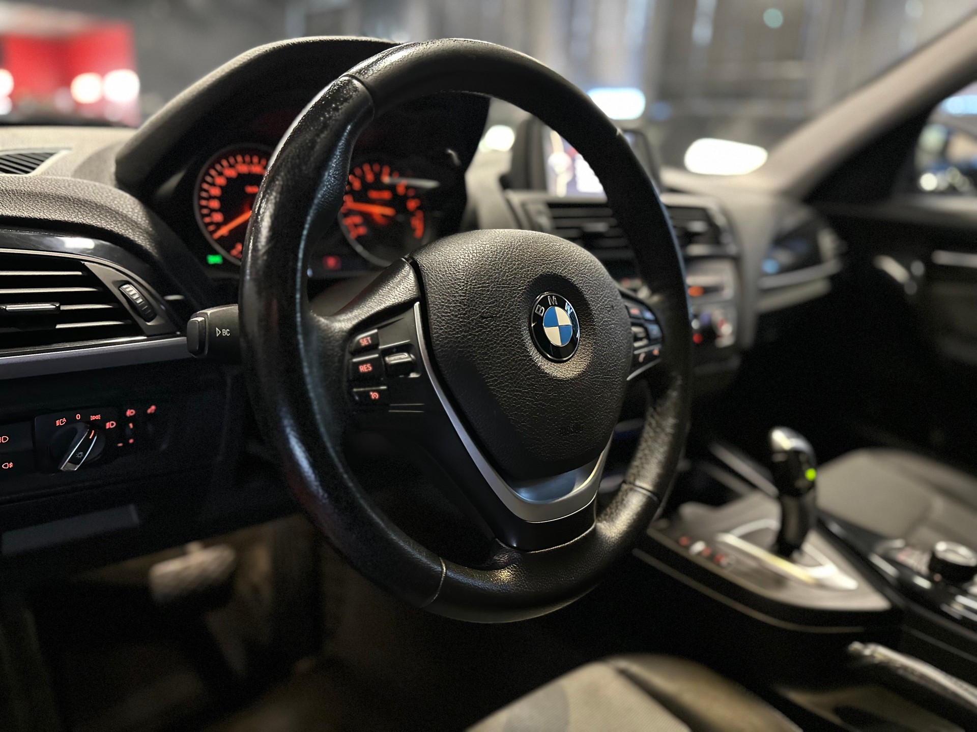 BMW 116i Urban Line Steptronic-image-12