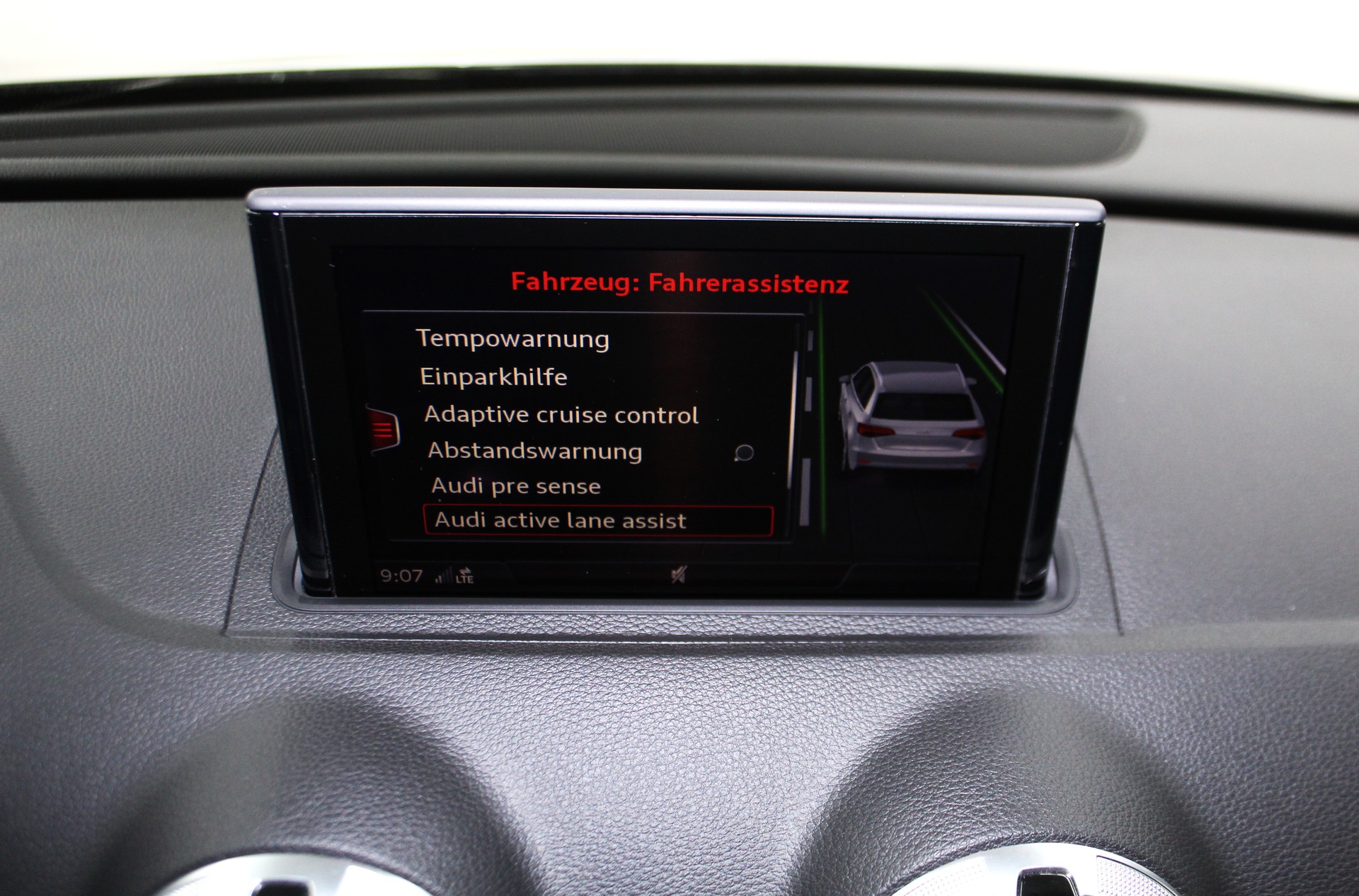 AUDI A3 Sportback 40 TFSI Sport quattro S-tronic S line Sportpaket / CH-Fahrzeug-image-25