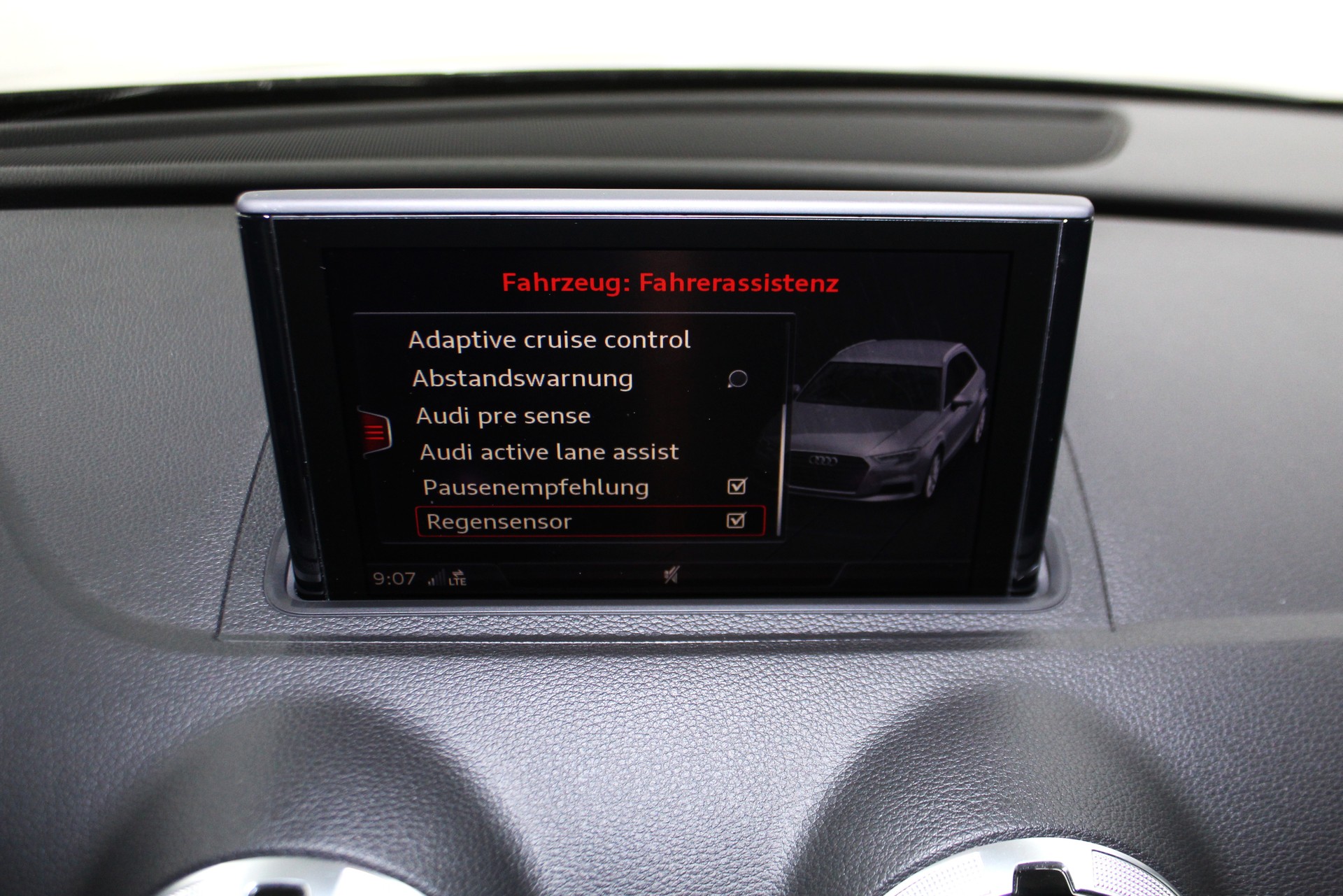 AUDI A3 Sportback 40 TFSI Sport quattro S-tronic S line Sportpaket / CH-Fahrzeug-image-26