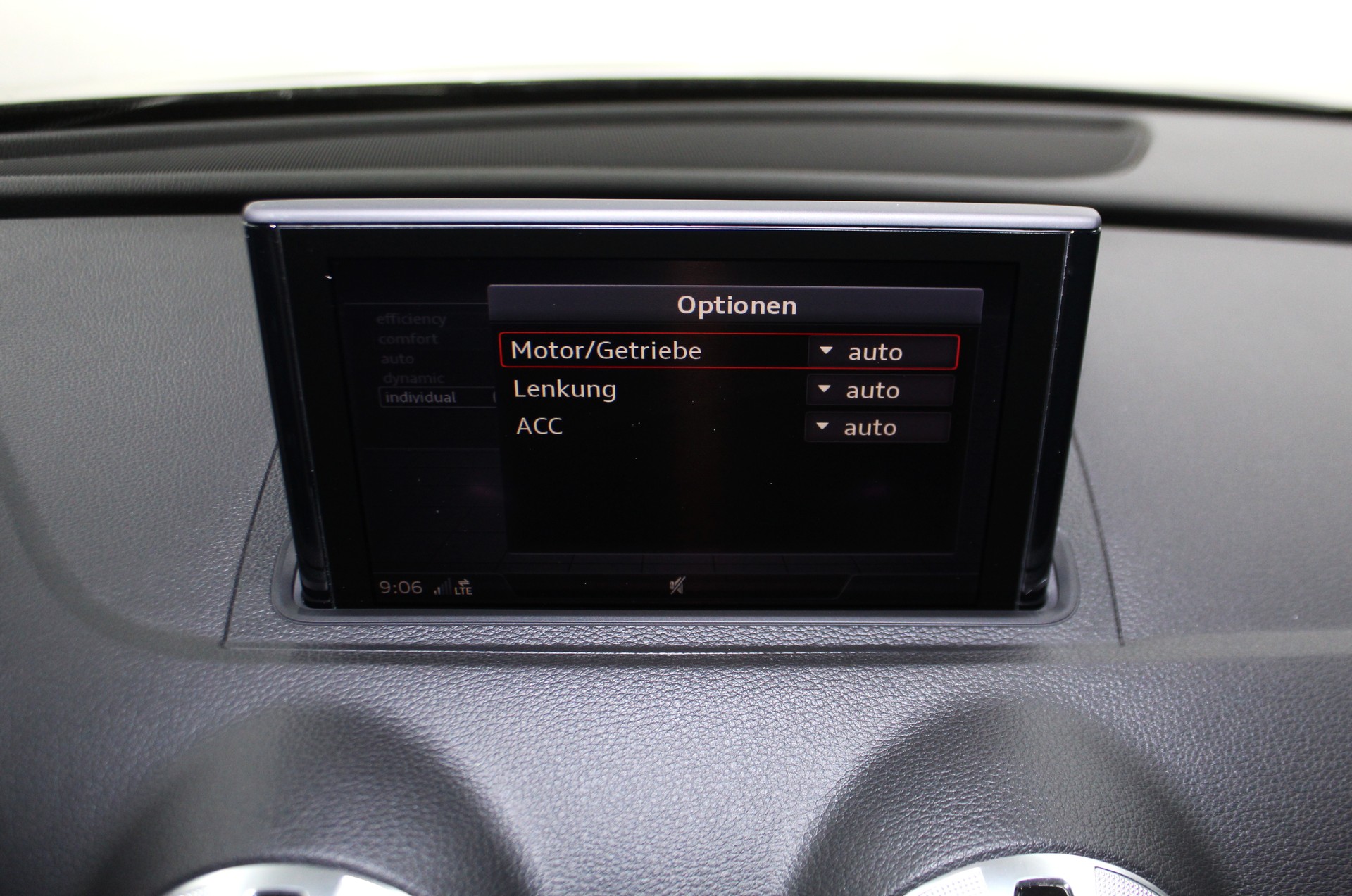 AUDI A3 Sportback 40 TFSI Sport quattro S-tronic S line Sportpaket / CH-Fahrzeug-image-23