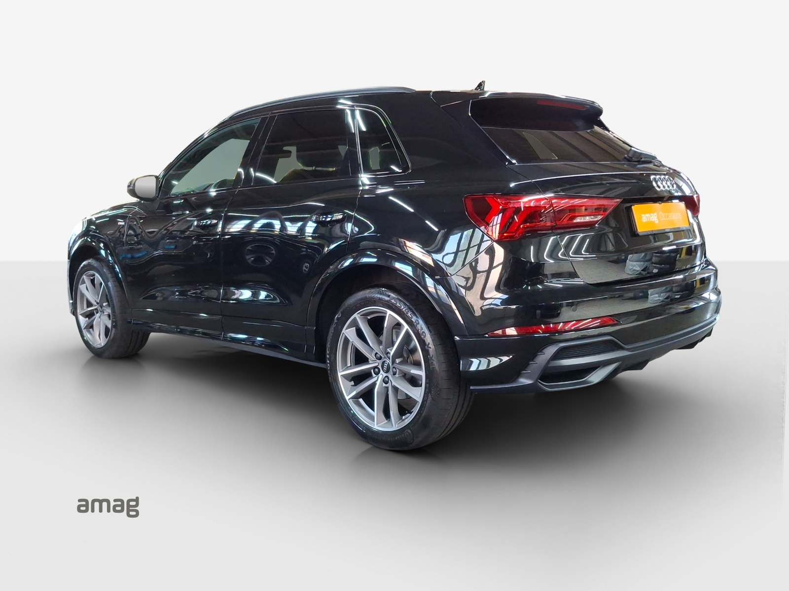 AUDI Q3 35 TFSI S line Attraction S-tronic-image-2