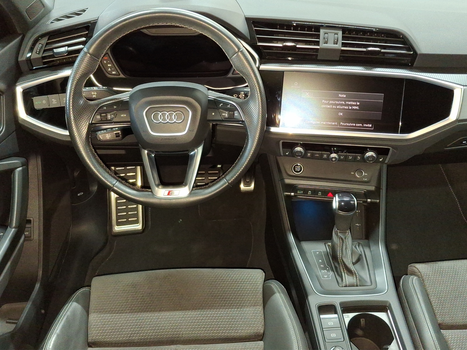 AUDI Q3 35 TFSI S line Attraction S-tronic-image-8