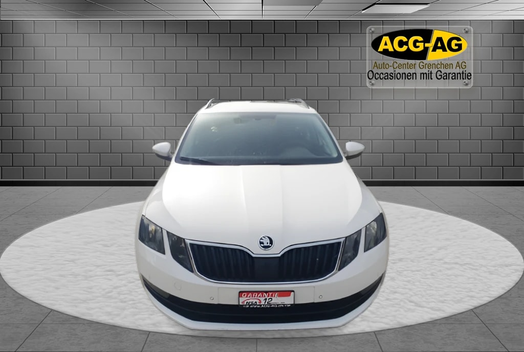 SKODA Octavia Combi 1.6 TDI Ambition 4x4 ** Gr-Navi ** Sitzheizung ** Abstandsregelsysteme ** Frisch Ab MFK & Service **-image-1