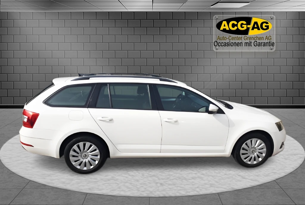 SKODA Octavia Combi 1.6 TDI Ambition 4x4 ** Gr-Navi ** Sitzheizung ** Abstandsregelsysteme ** Frisch Ab MFK & Service **-image-4