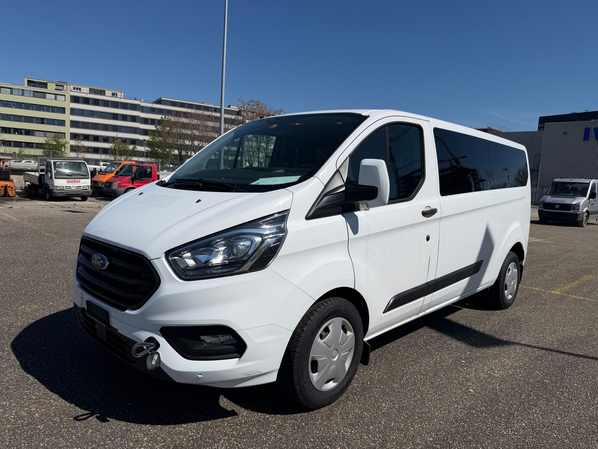 FORD Transit Custom 320 L2H1 Trend-image-0