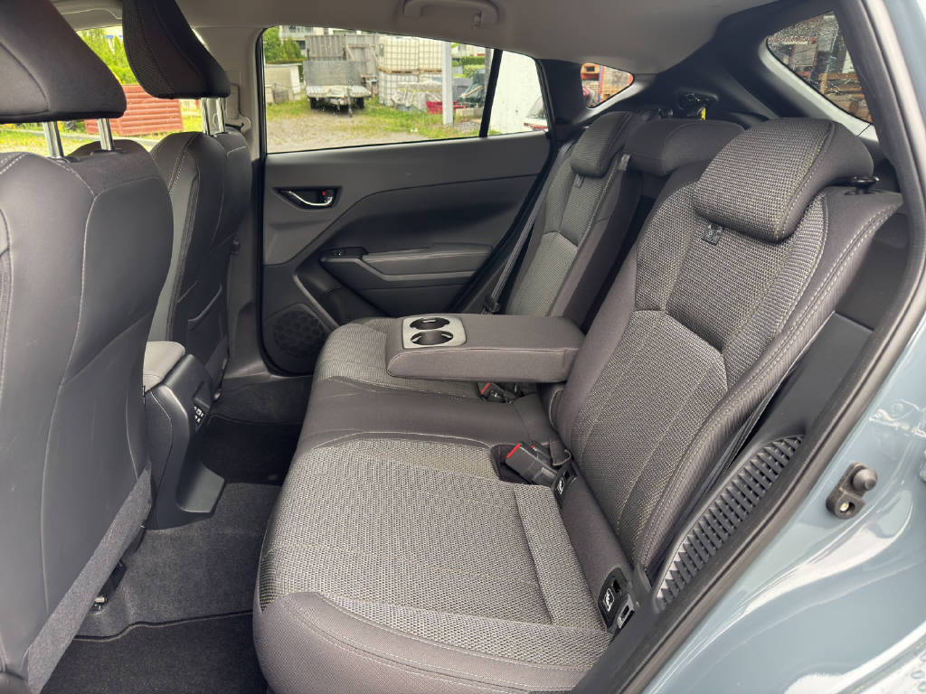 SUBARU Crosstrek 2.0i e-Boxer Swiss Plus-image-14