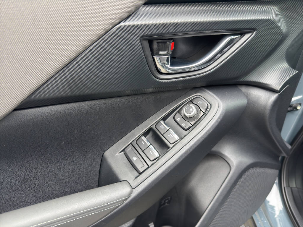 SUBARU Crosstrek 2.0i e-Boxer Swiss Plus-image-5