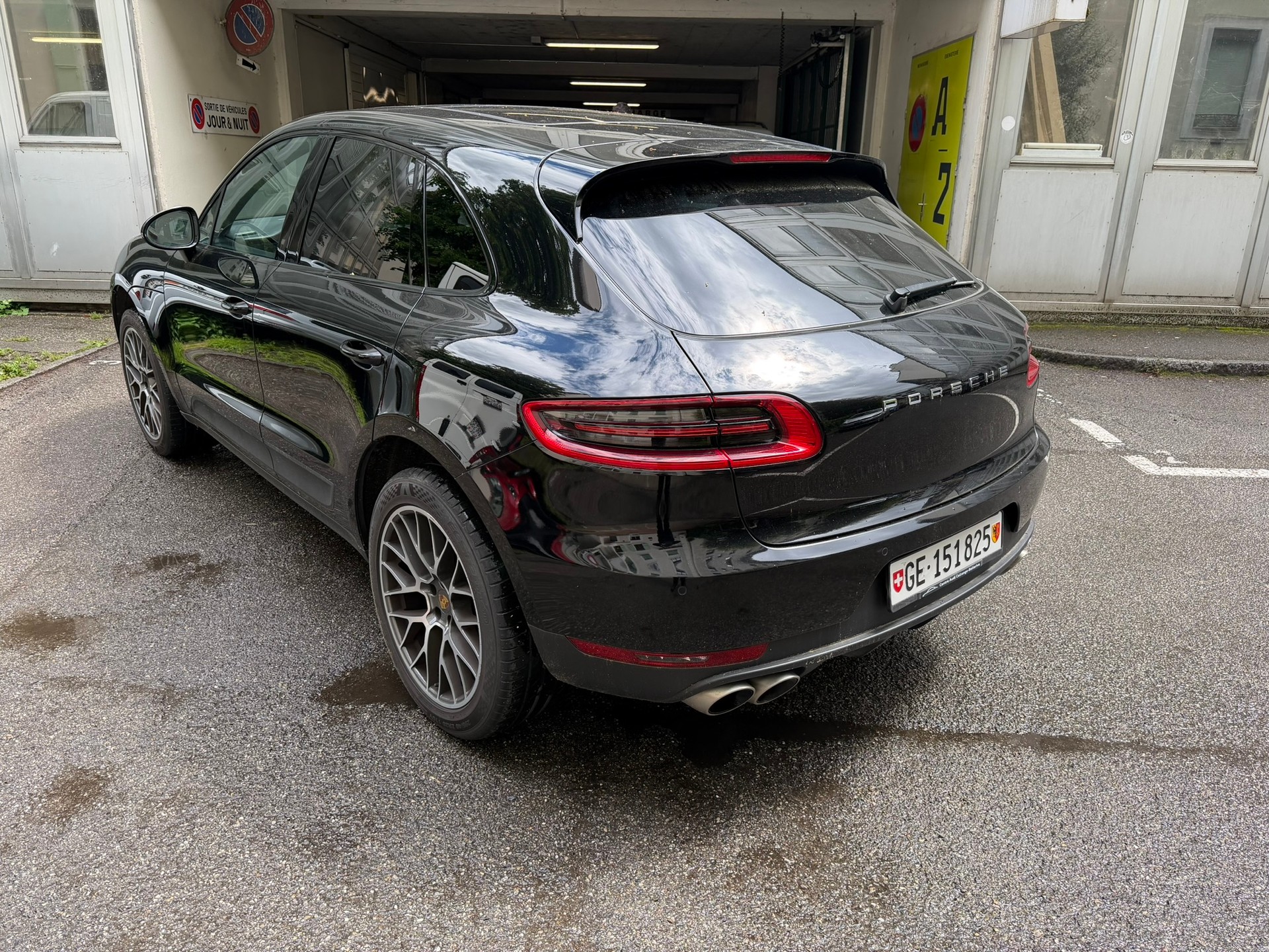 PORSCHE Macan S PDK-image-3