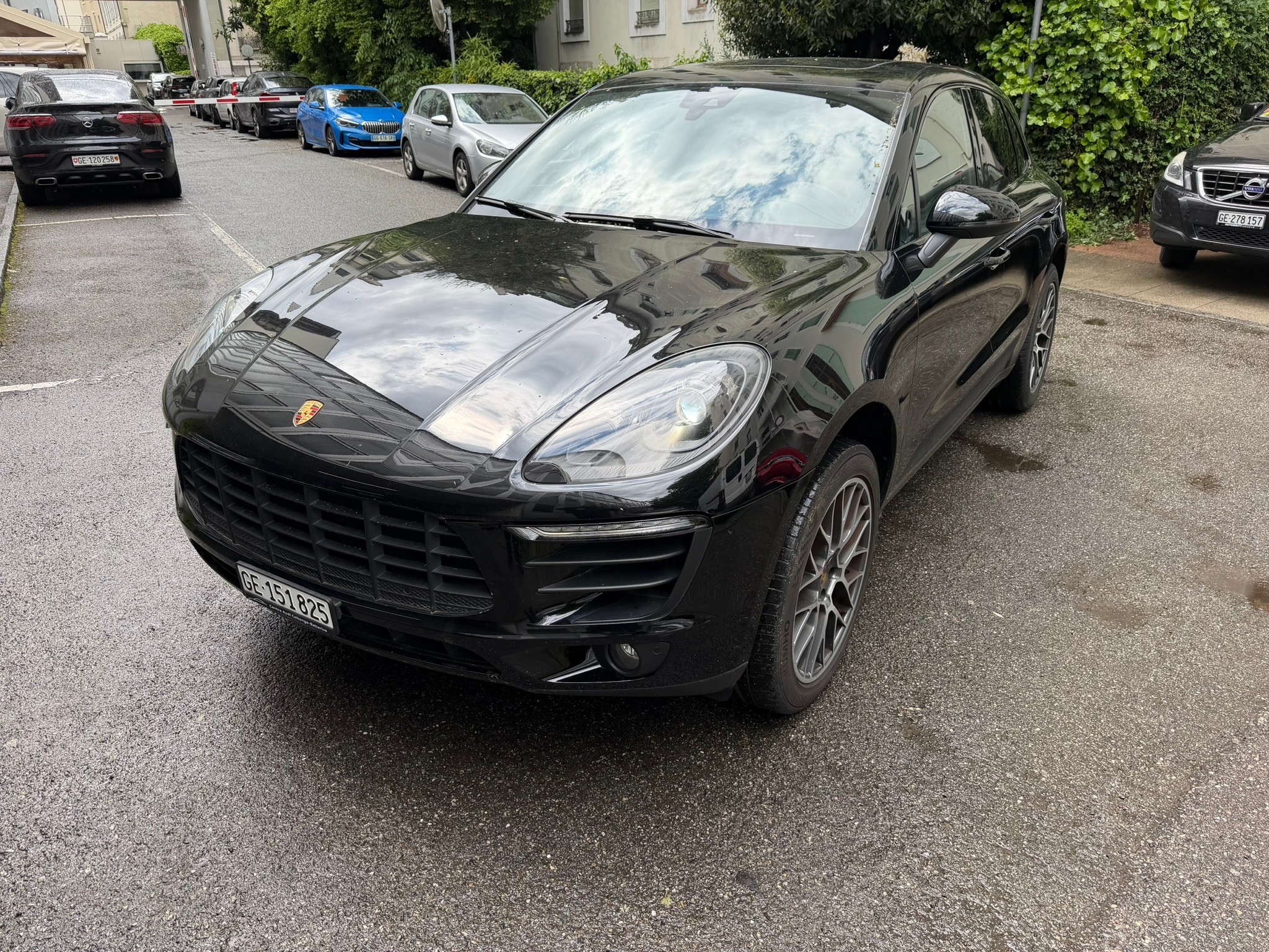 Car photo