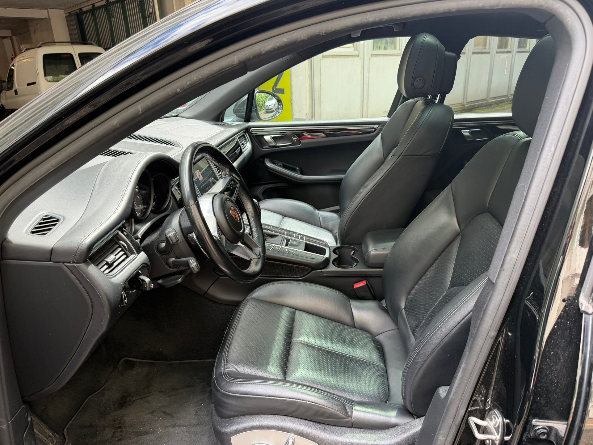 PORSCHE Macan S PDK-image-4