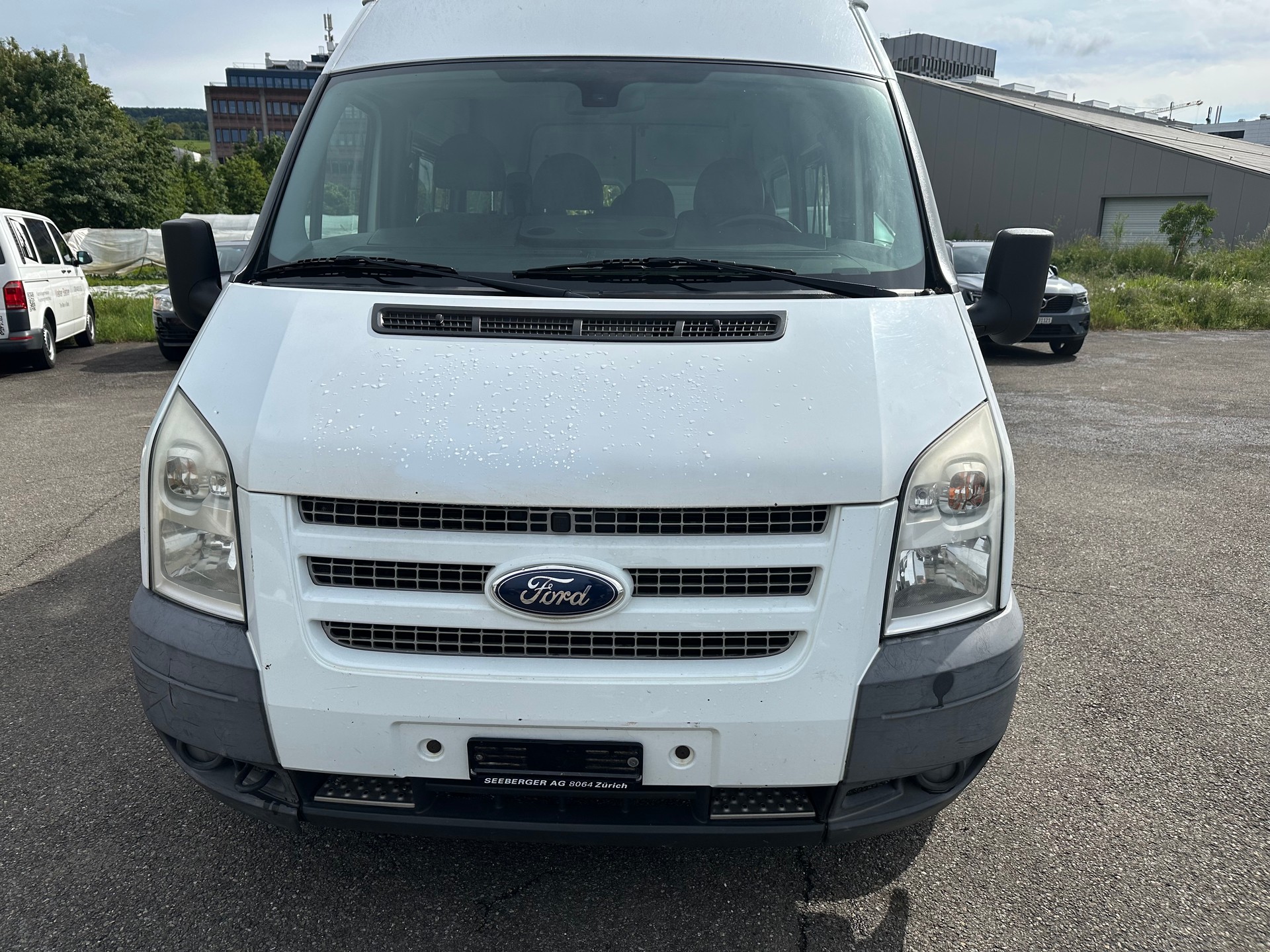 FORD Transit 300M Level 3-showroom-element-1