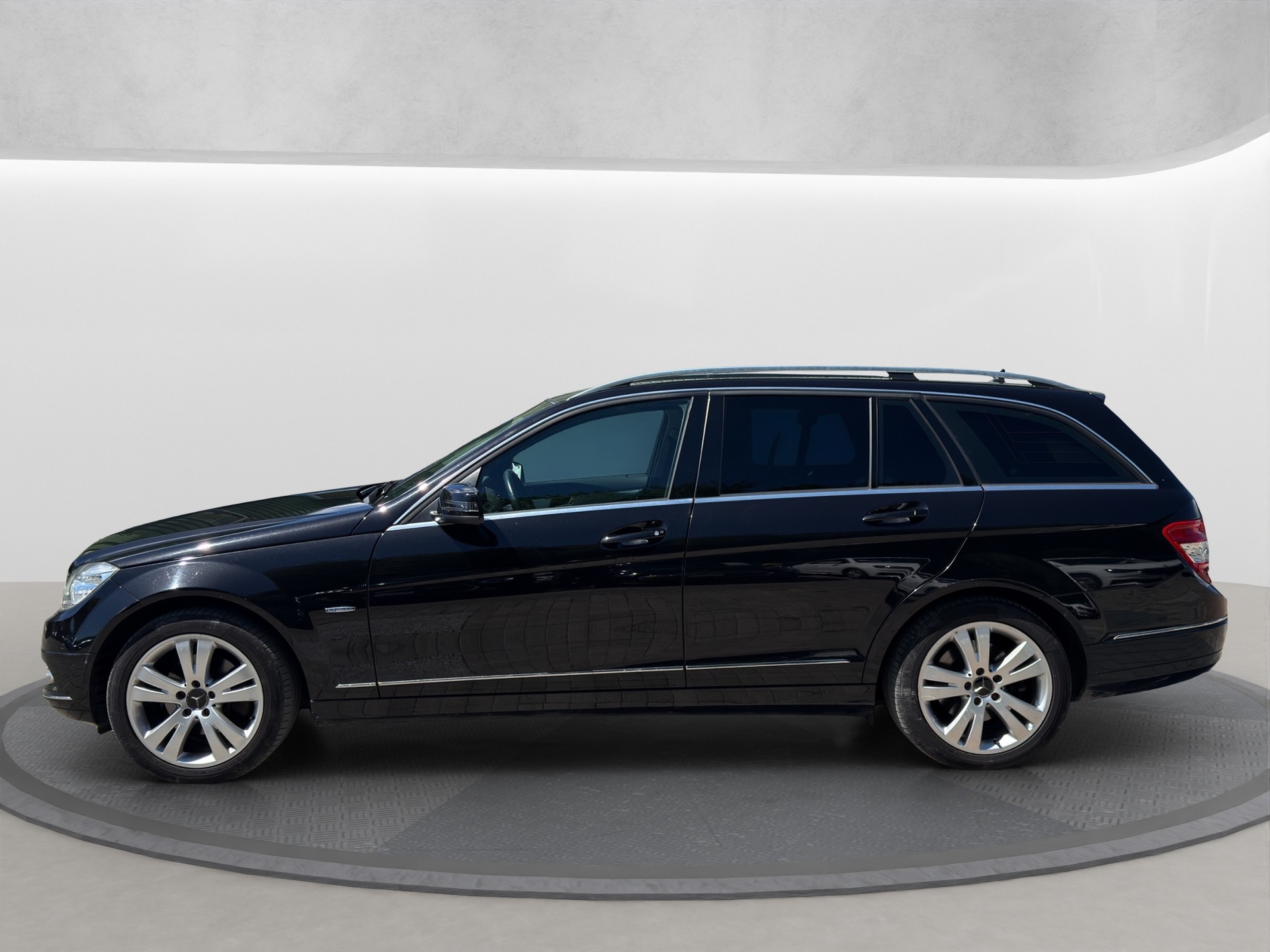MERCEDES-BENZ C 200 CGI BlueEfficiency Avantgarde Automatic