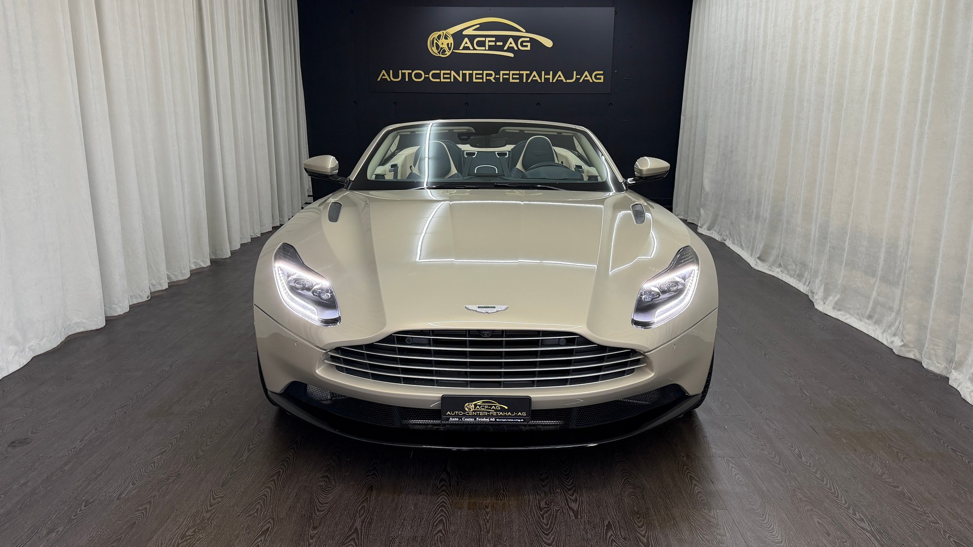 ASTON MARTIN DB11 V8 Volante Touchtronic 3-showroom-element-1