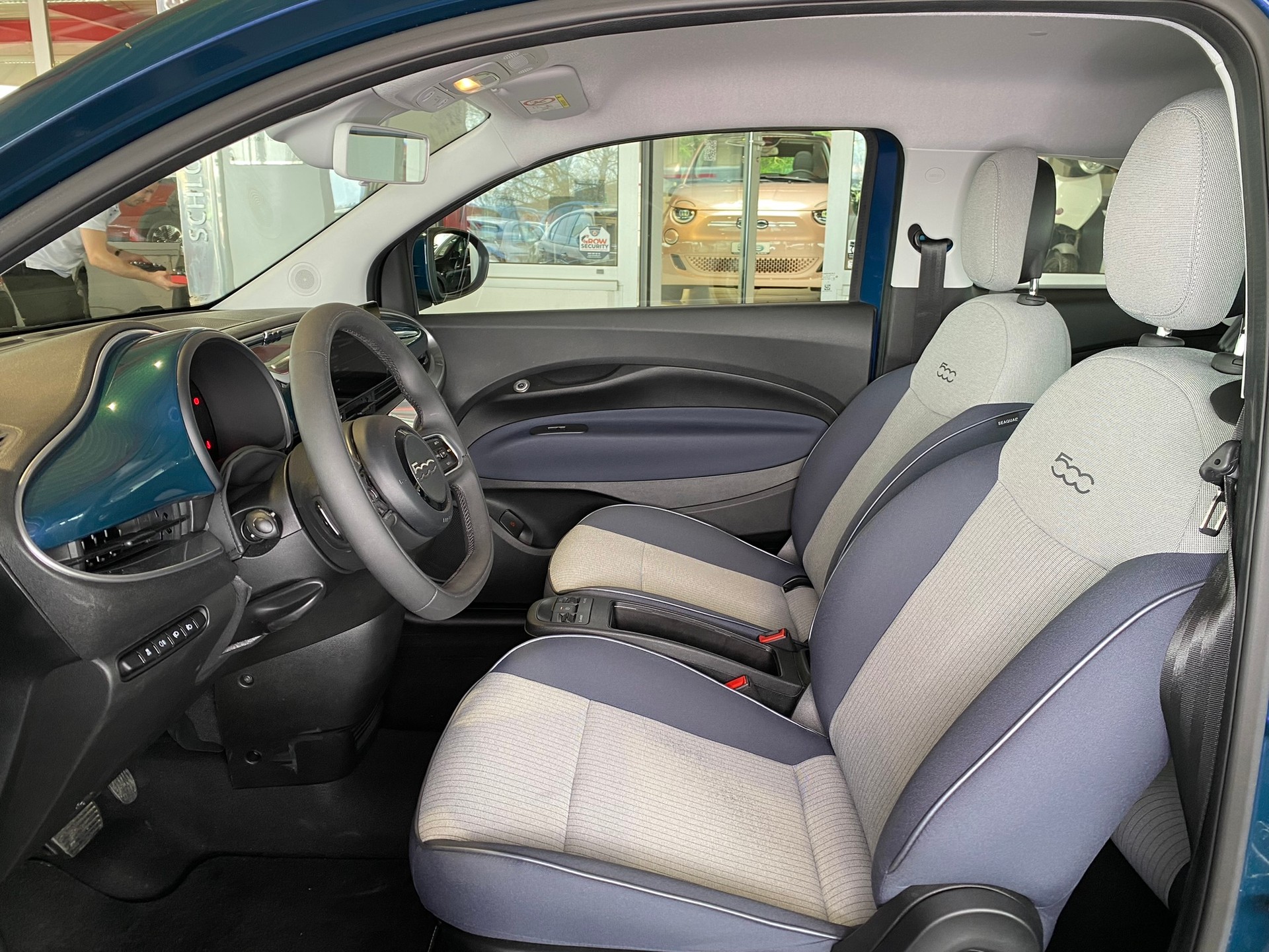 FIAT 500 electric Icon-image-1