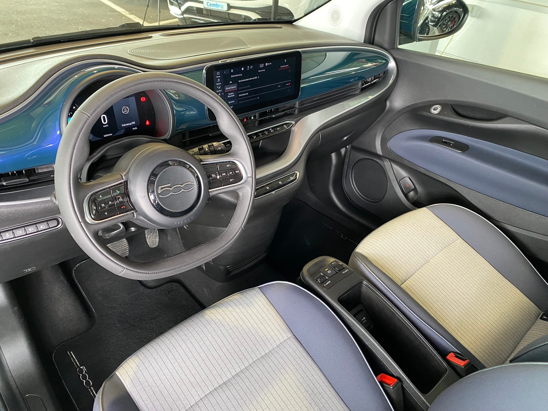 FIAT 500 electric Icon-image-2