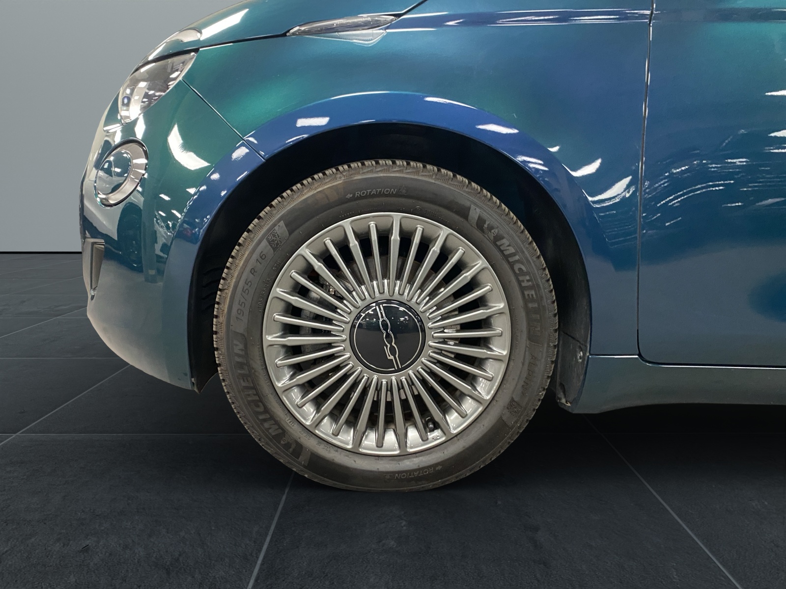 FIAT 500 electric Icon-image-9