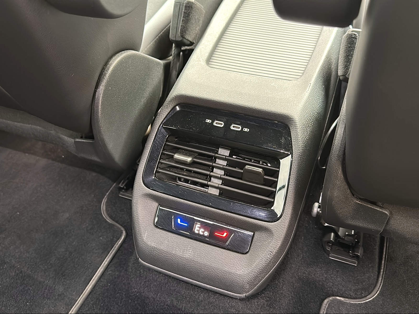 VW ID.4 Pro Performance 77 kWh-image-16