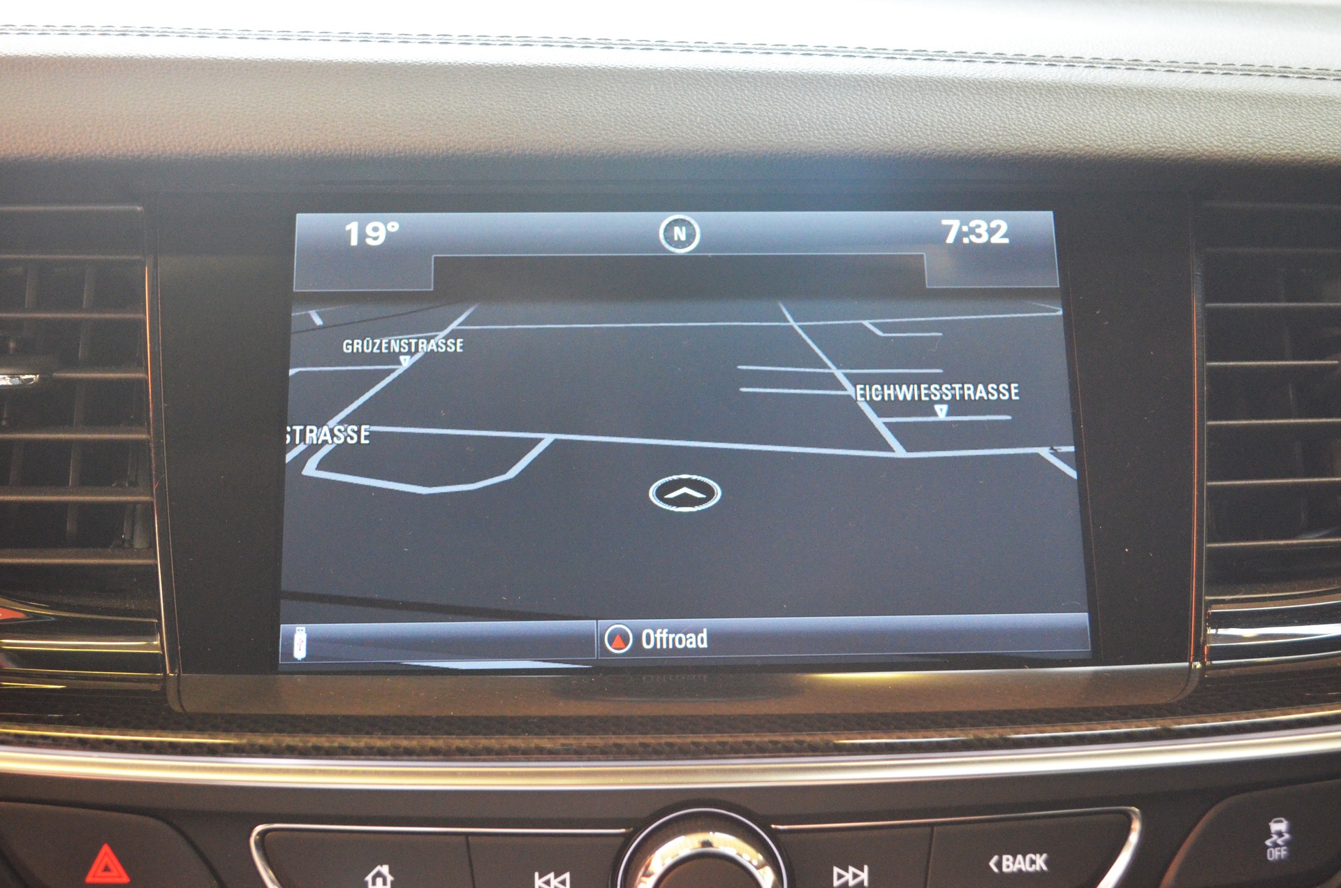 OPEL Insignia 2.0 T Sports Tourer GSI 4WD Automat-image-11