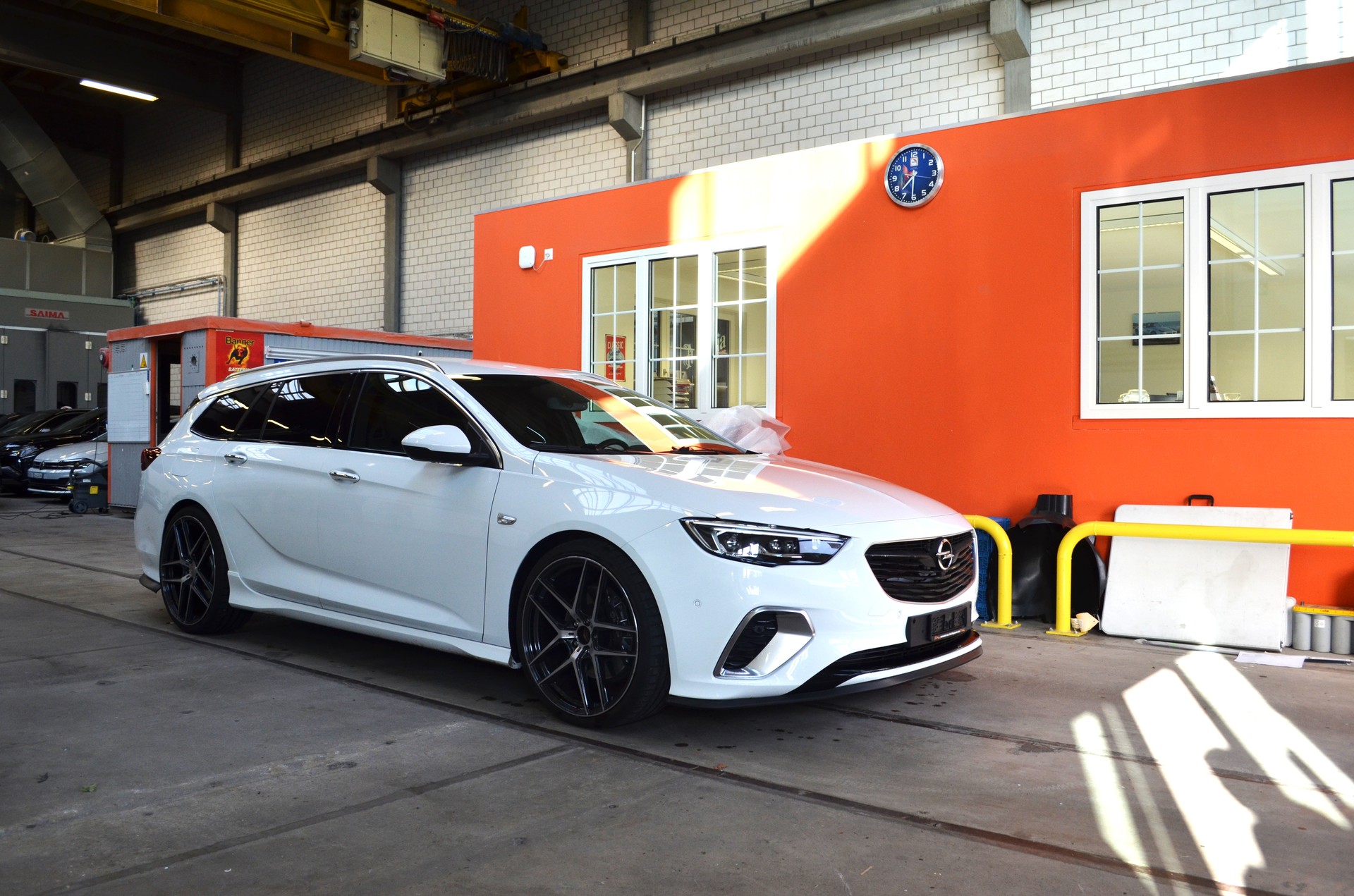 OPEL Insignia 2.0 T Sports Tourer GSI 4WD Automat-image-0