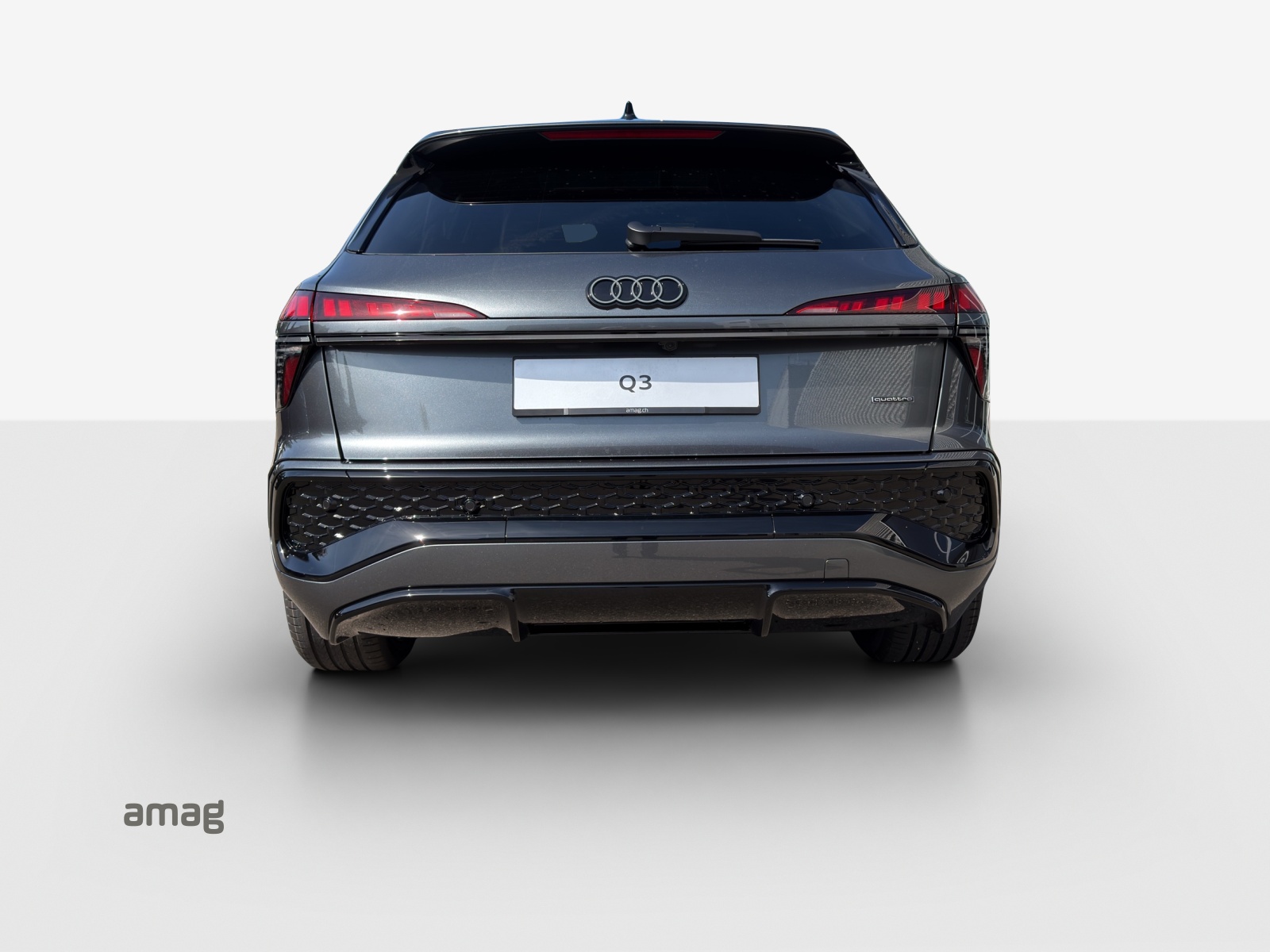 AUDI Q3 SUV TFSI quattro 195 kW S tronic-image-3