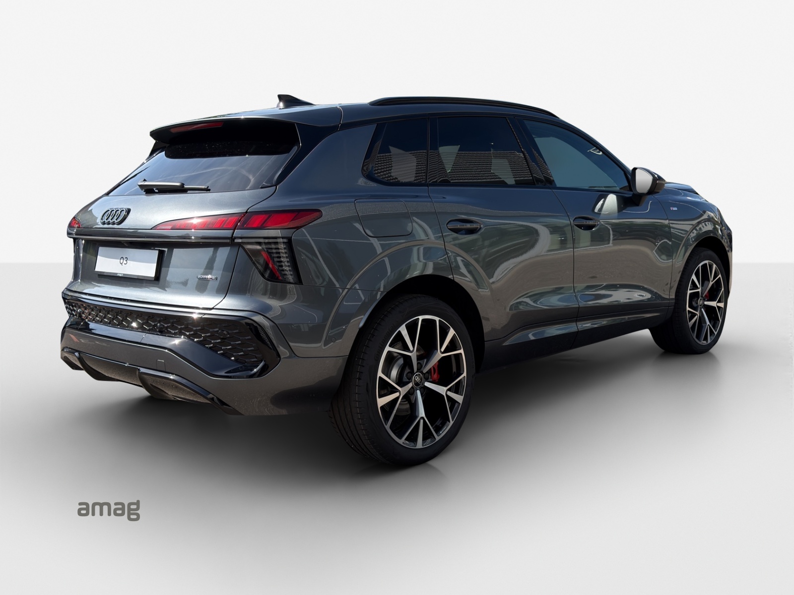 AUDI Q3 SUV TFSI quattro 195 kW S tronic-image-4