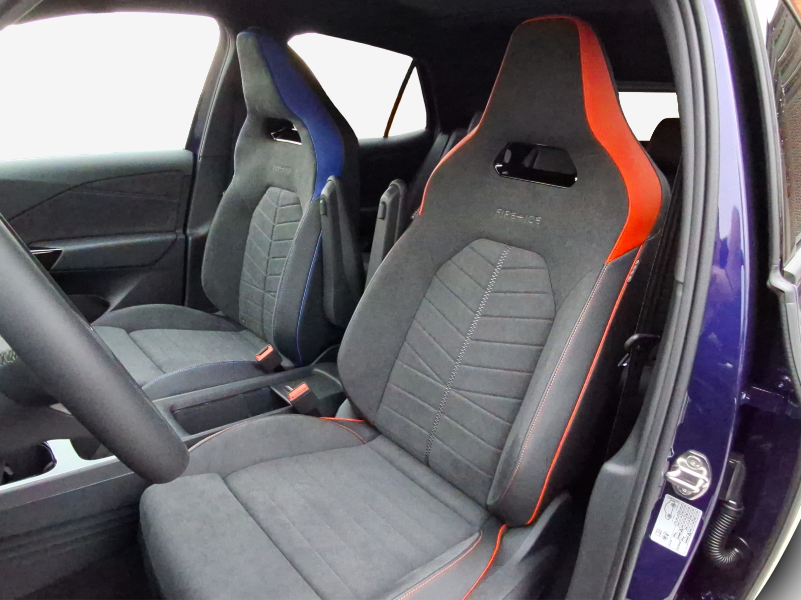 VW ID.3 GTX Performance 79 kWh GTX Fire+Ice-image-11