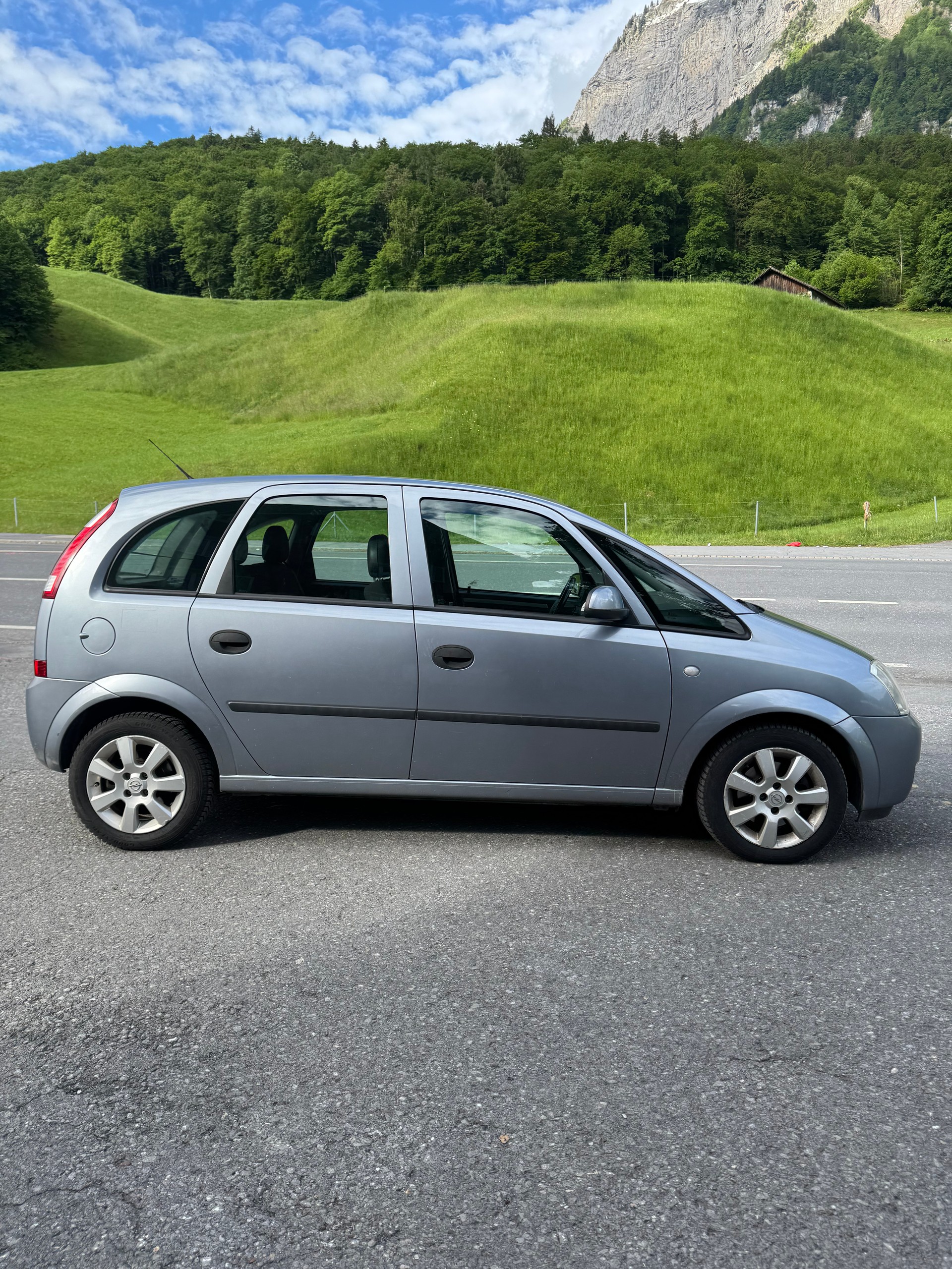 OPEL Meriva 1.6i 16V Essentia-image-7
