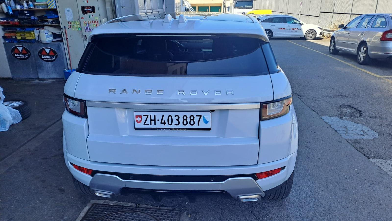 LAND ROVER 2.0 Si4 Autobiography-image-4