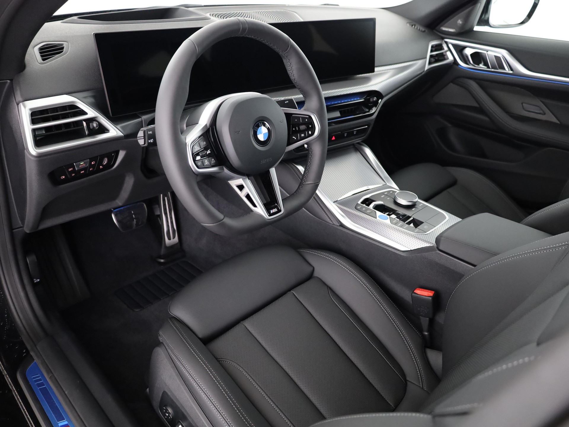 BMW i4 xDrive40-image-9