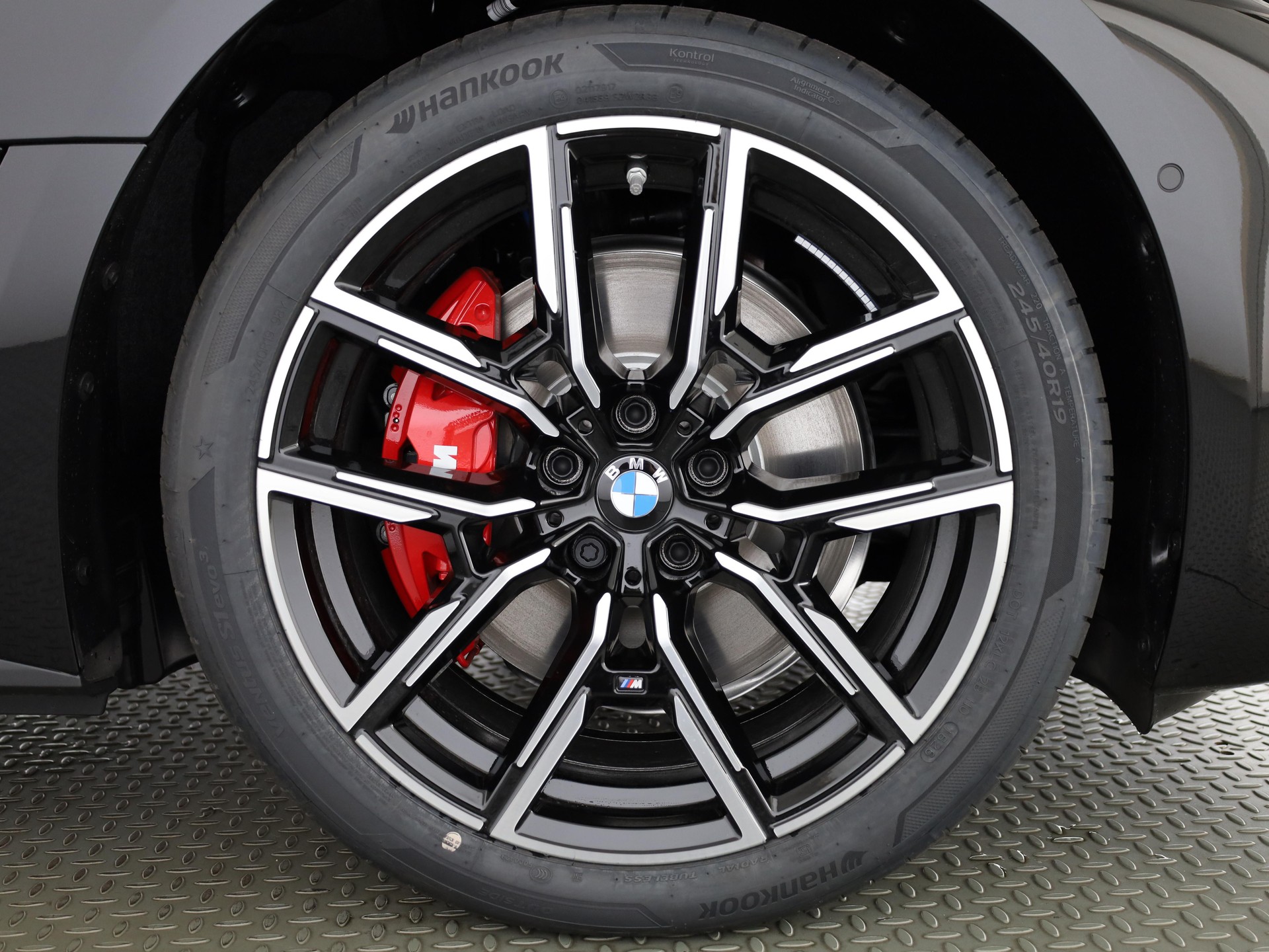 BMW i4 xDrive40-image-21