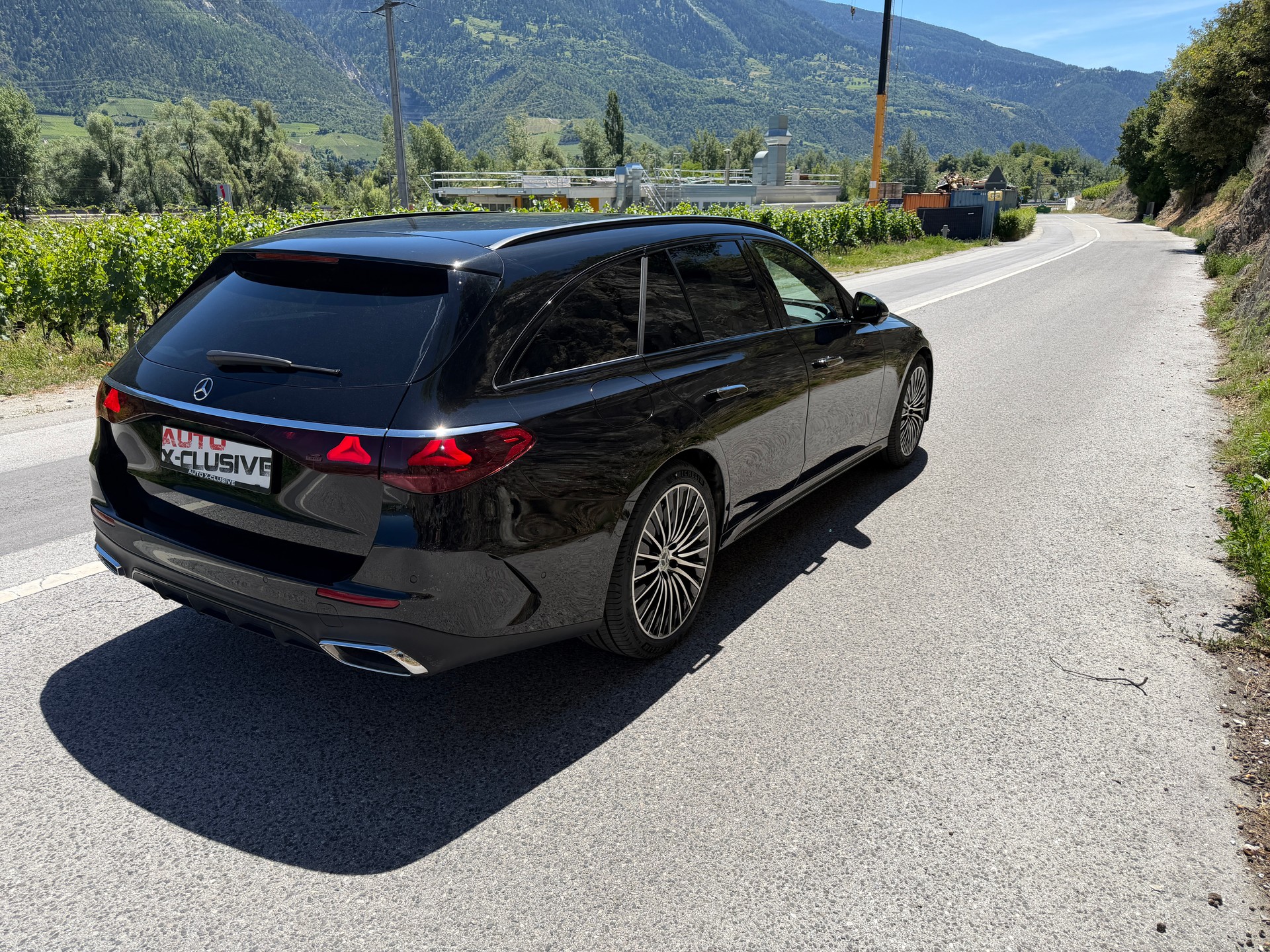 MERCEDES-BENZ E 220 d T 4Matic 9G-Tronic-image-3