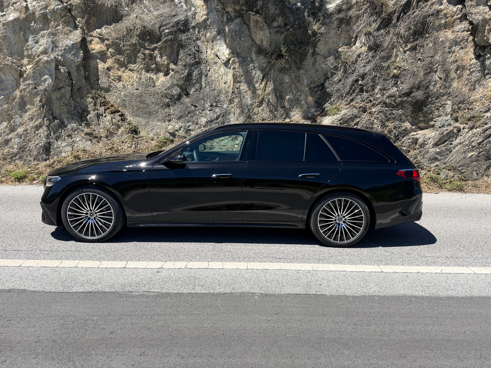 MERCEDES-BENZ E 220 d T 4Matic 9G-Tronic-image-7