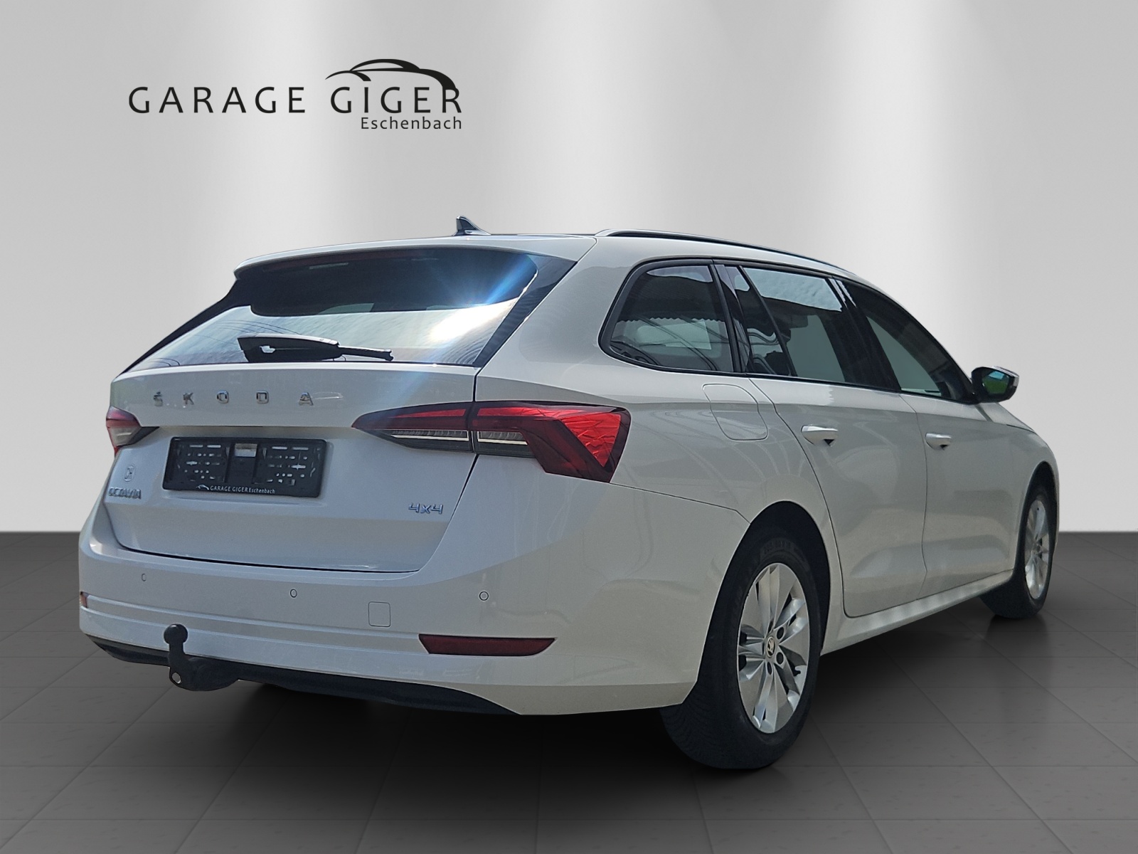 SKODA Octavia Combi 2.0 TDI DSG Ambition 4x4-image-3
