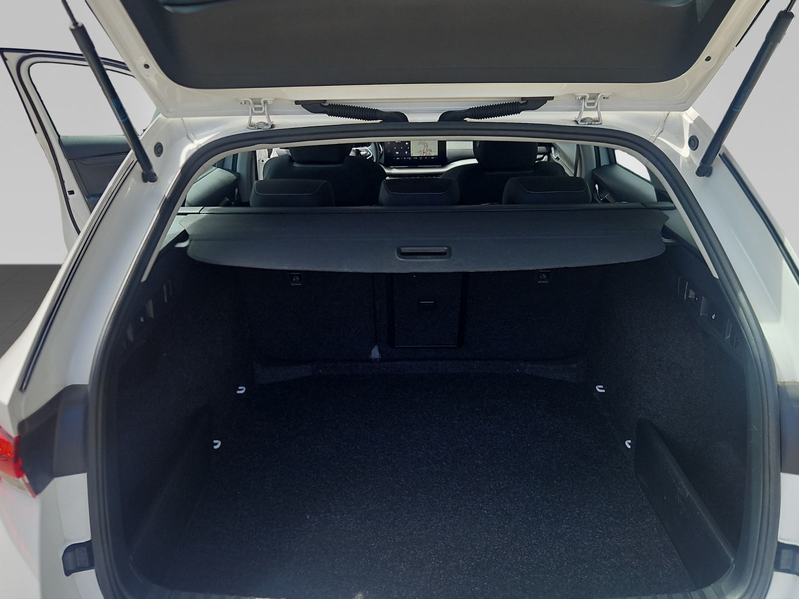 SKODA Octavia Combi 2.0 TDI DSG Ambition 4x4-image-7