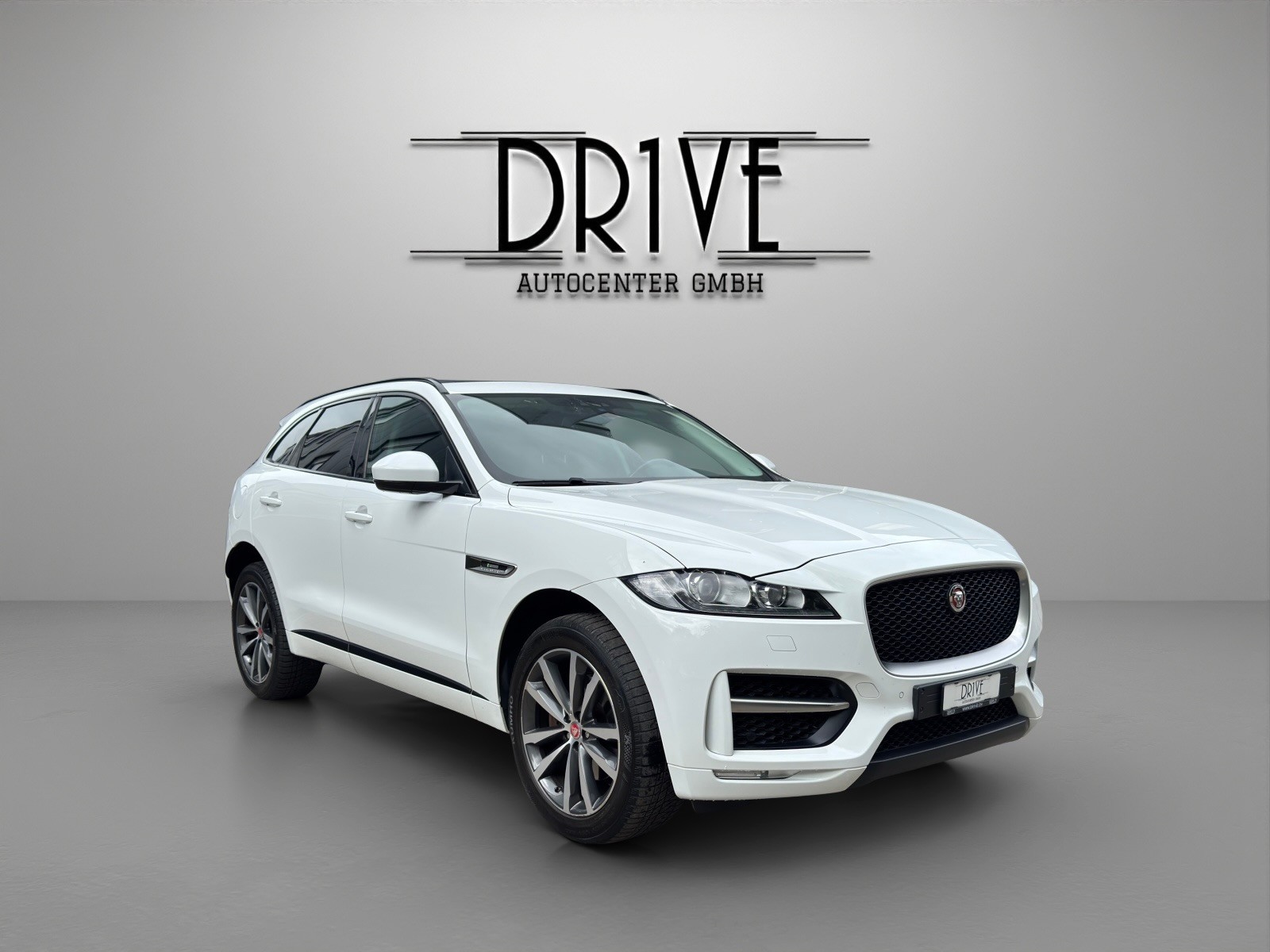 JAGUAR F-Pace 3.0 TD R-Sport AWD Automatik-image-2