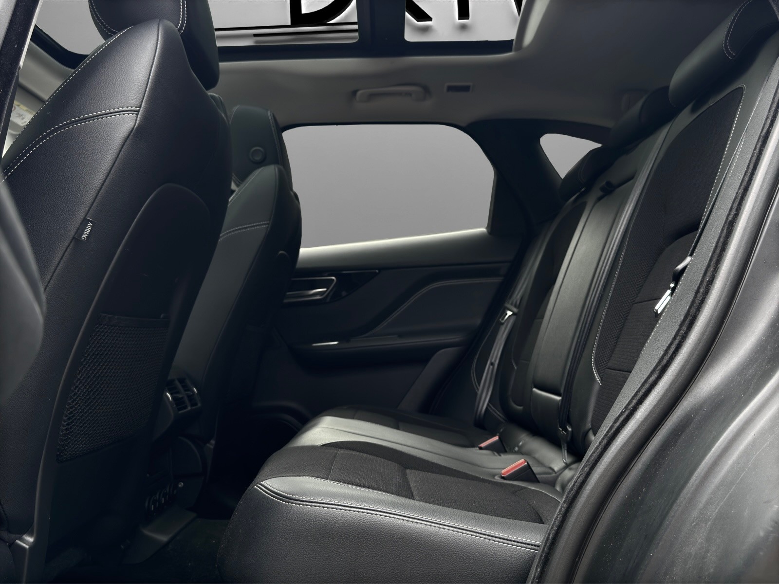JAGUAR F-Pace 3.0 TD R-Sport AWD Automatik-image-10