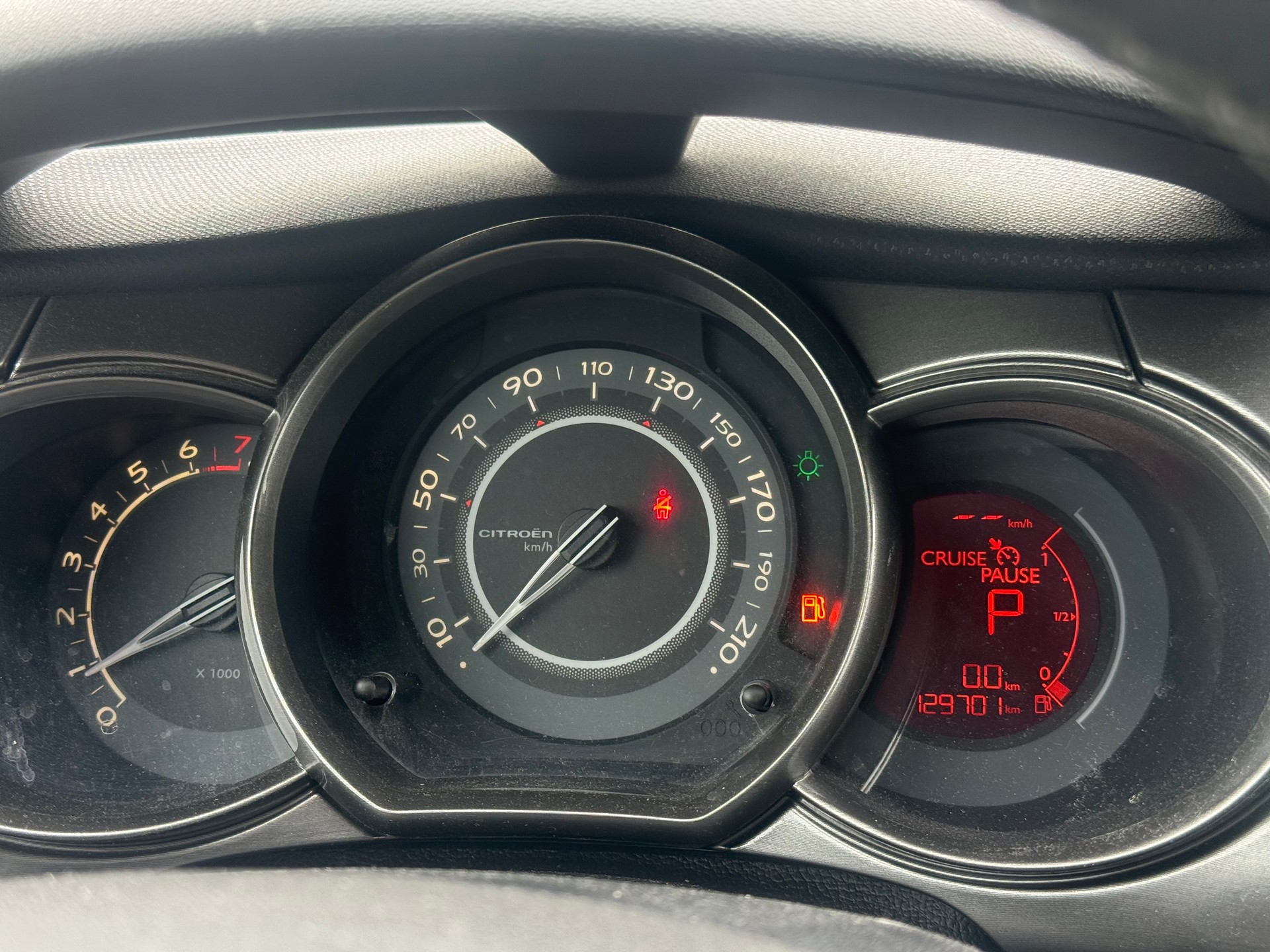 CITROEN C3 1.6i 16V Exclusive Automatic (MFK,SERVICE)-image-11