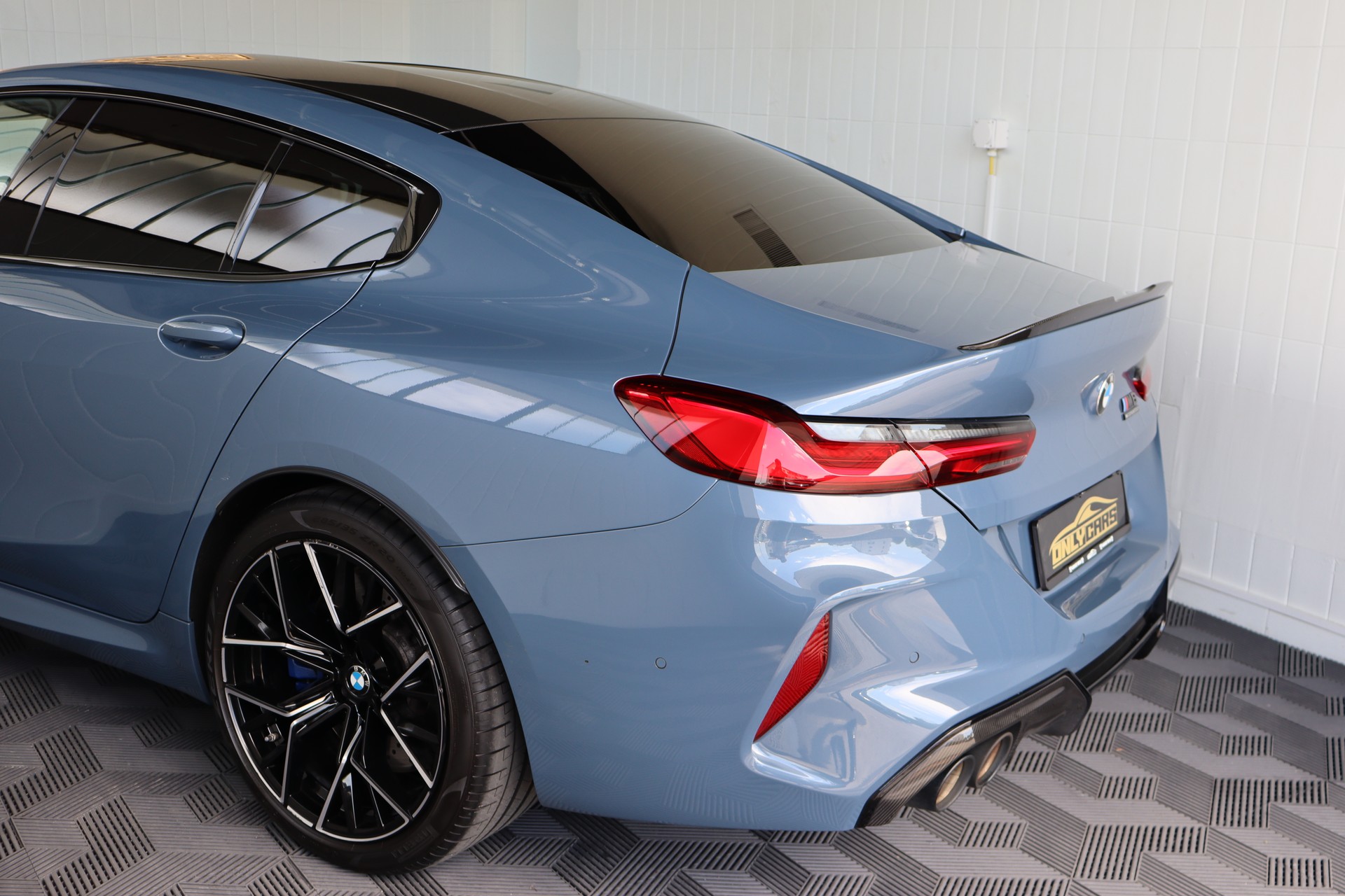 BMW M8 xDrive M Competition Steptronic**BMW INDIVIDUAL**-image-22