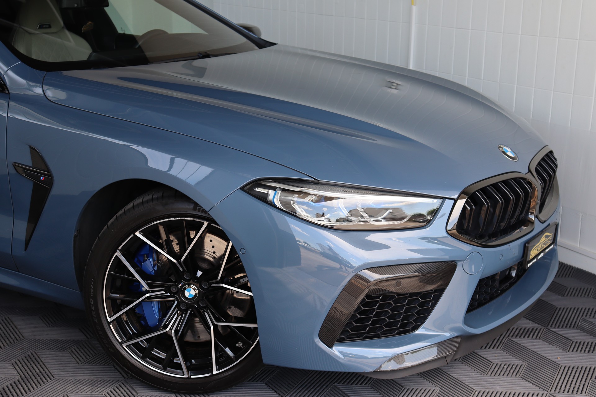 BMW M8 xDrive M Competition Steptronic**BMW INDIVIDUAL**-image-4