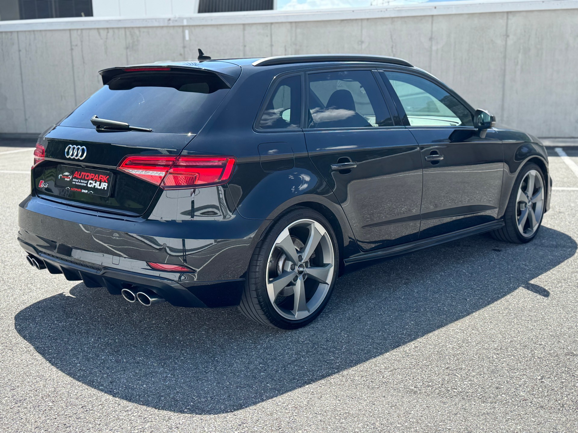 AUDI S3 Sportback 2.0 TFSI quattro S-tronic-image-4