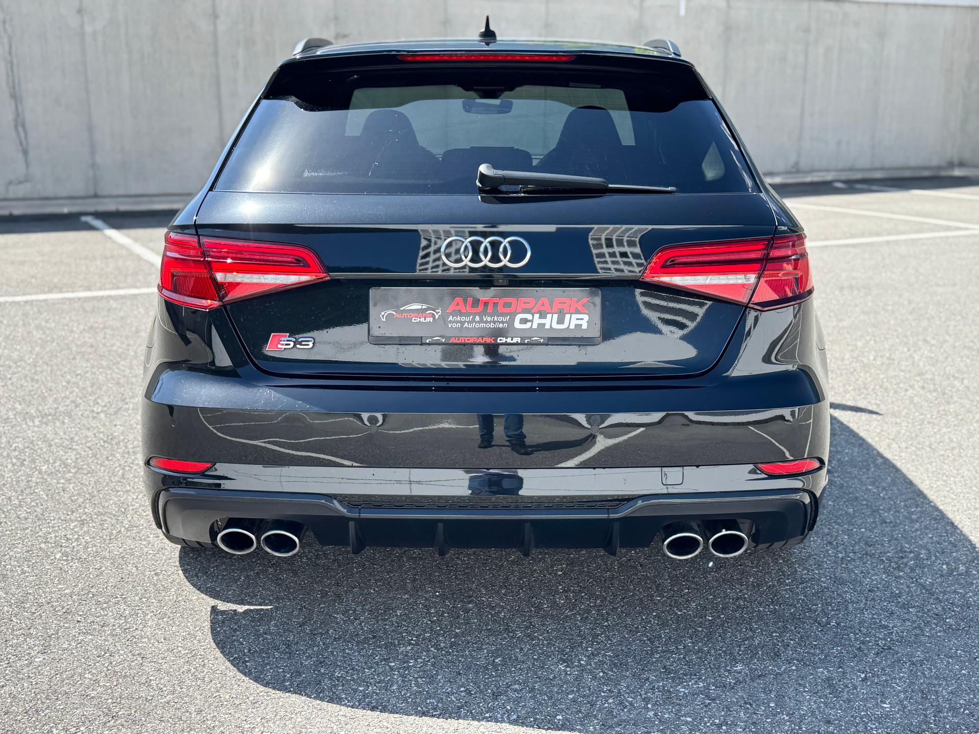 AUDI S3 Sportback 2.0 TFSI quattro S-tronic-image-3