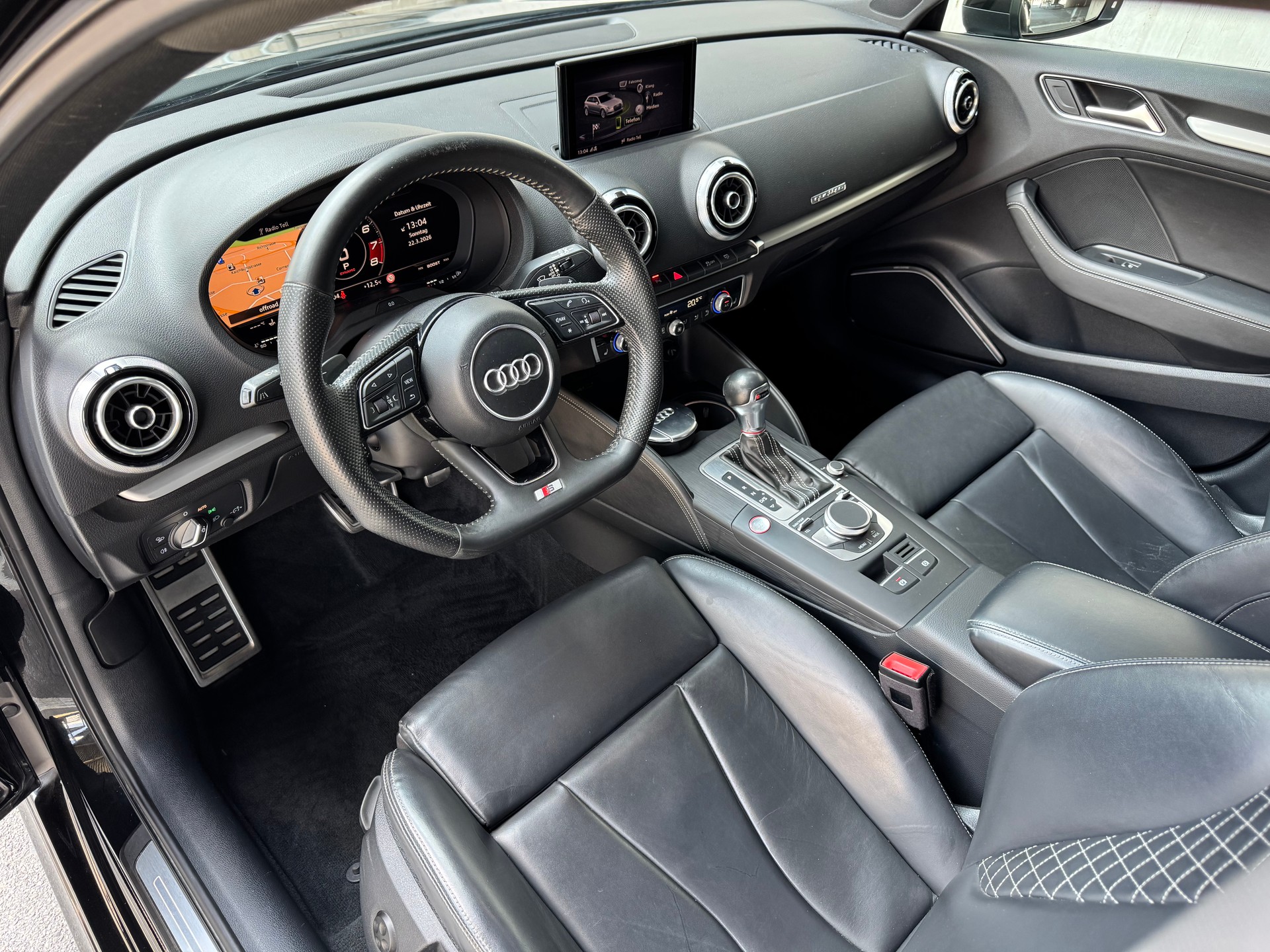 AUDI S3 Sportback 2.0 TFSI quattro S-tronic-image-9