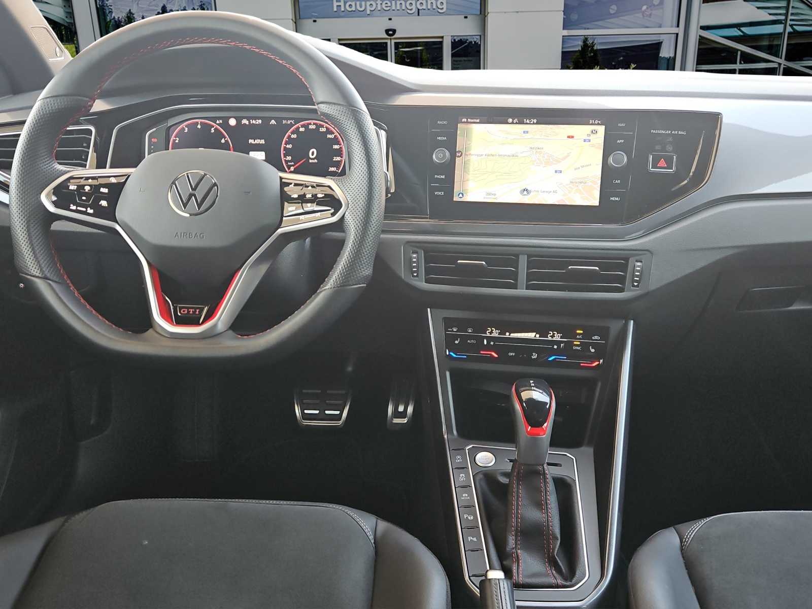 VW Polo 2.0 TSI GTI DSG-image-13