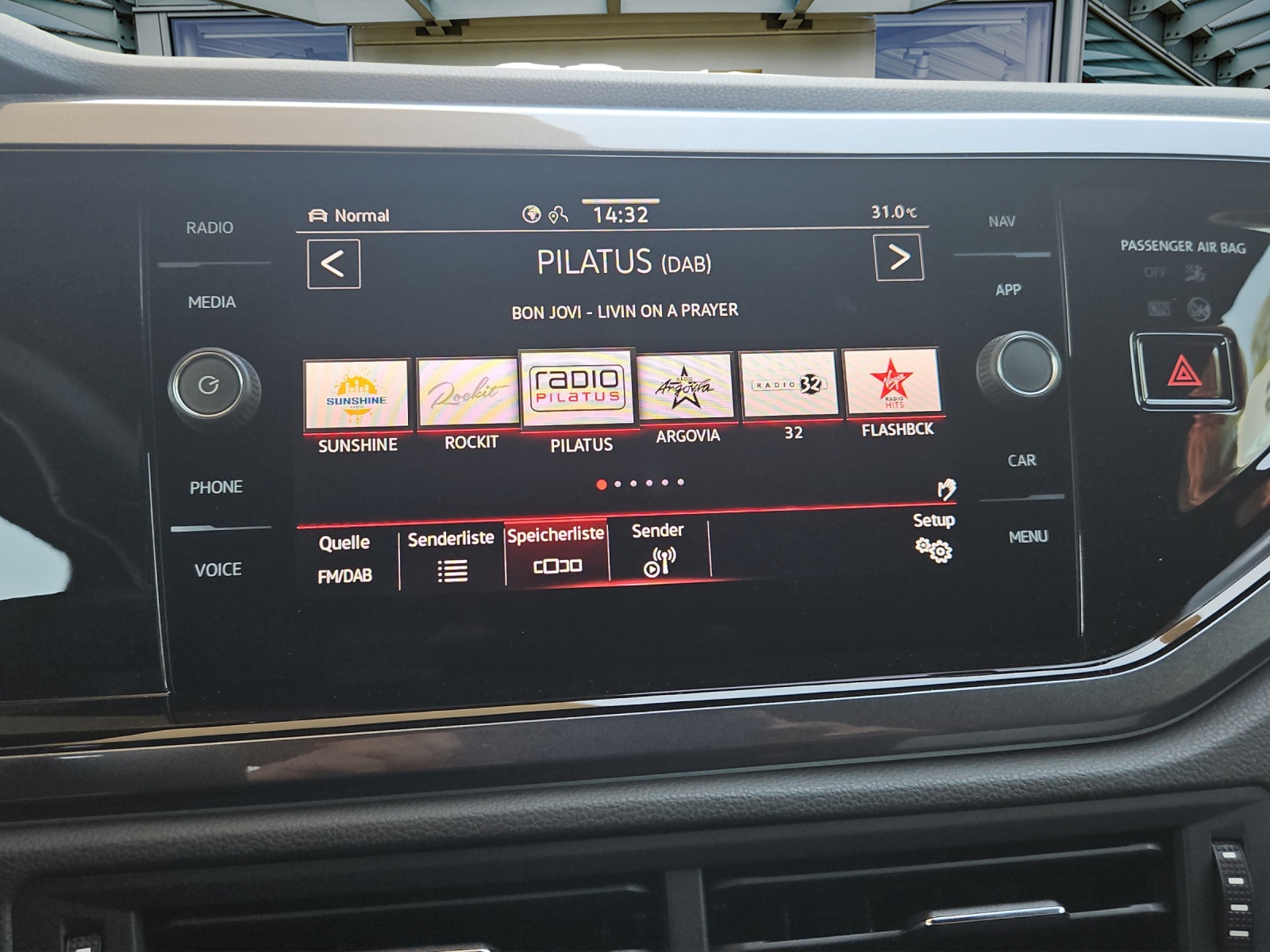 VW Polo 2.0 TSI GTI DSG-image-17
