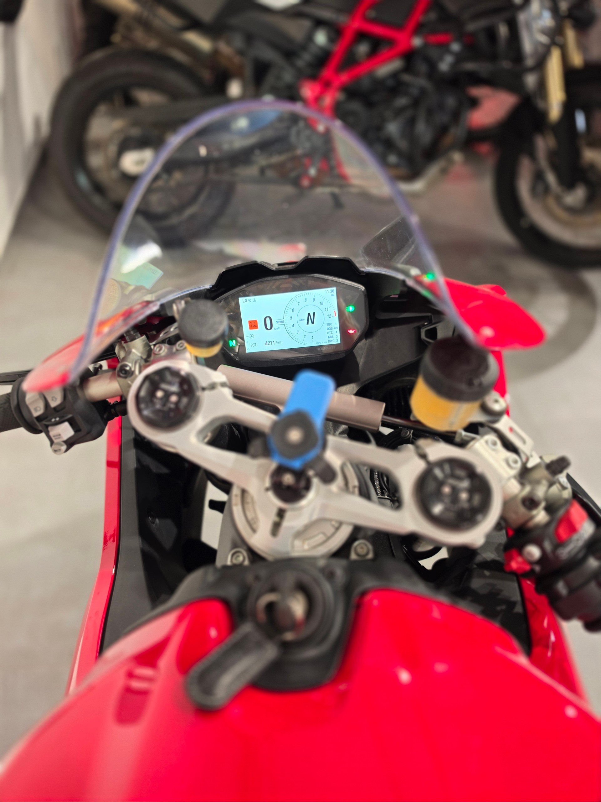 DUCATI Panigale V2-image-14