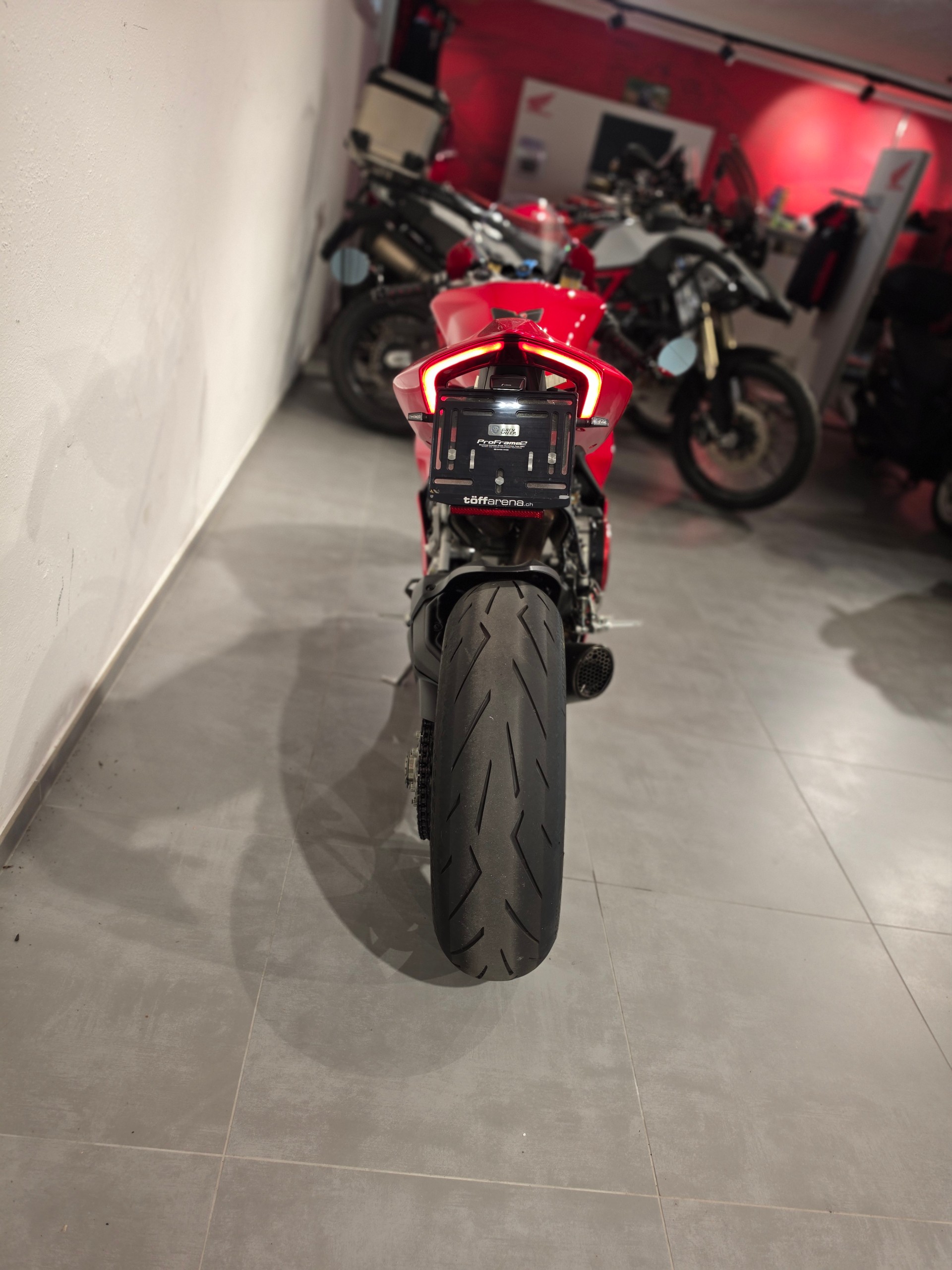 DUCATI Panigale V2-image-10