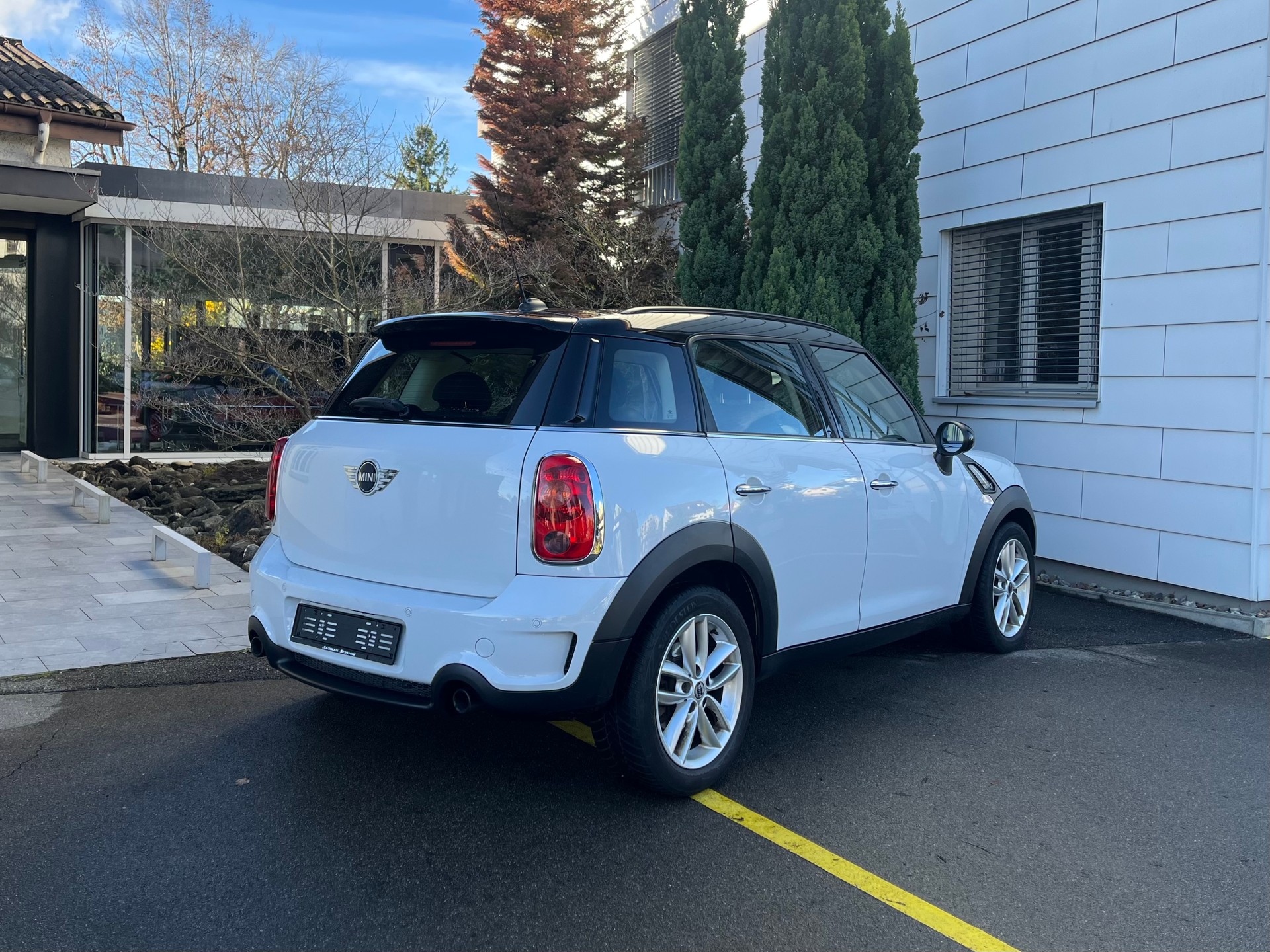 MINI Countryman Cooper S ALL4 Steptronic 4x4 *Top-Zustand*Automat*Servicegepflegt*-image-3