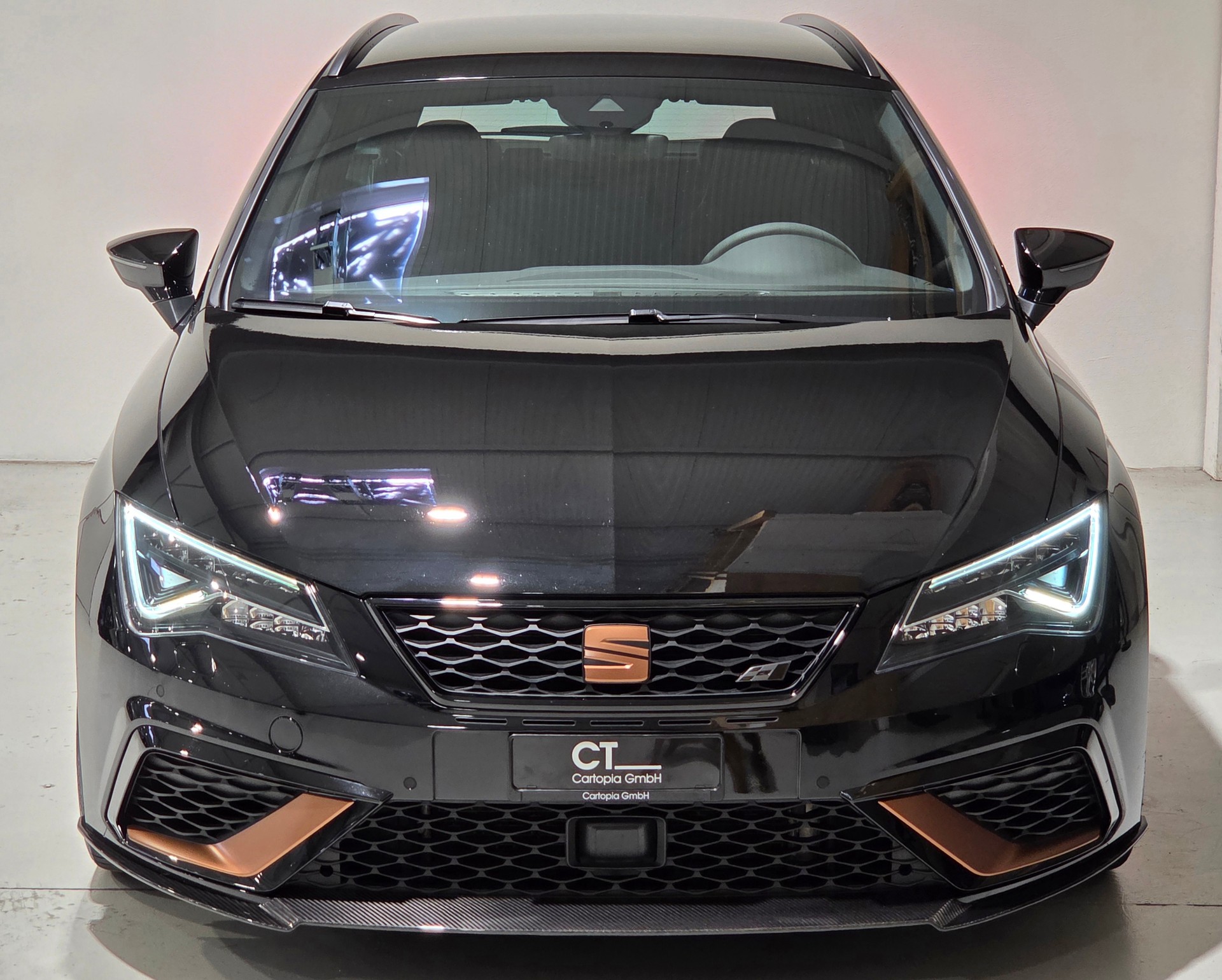 SEAT Leon ST 2.0 TSI Cupra R 300 4 Drive DSG Limited Edition-image-16