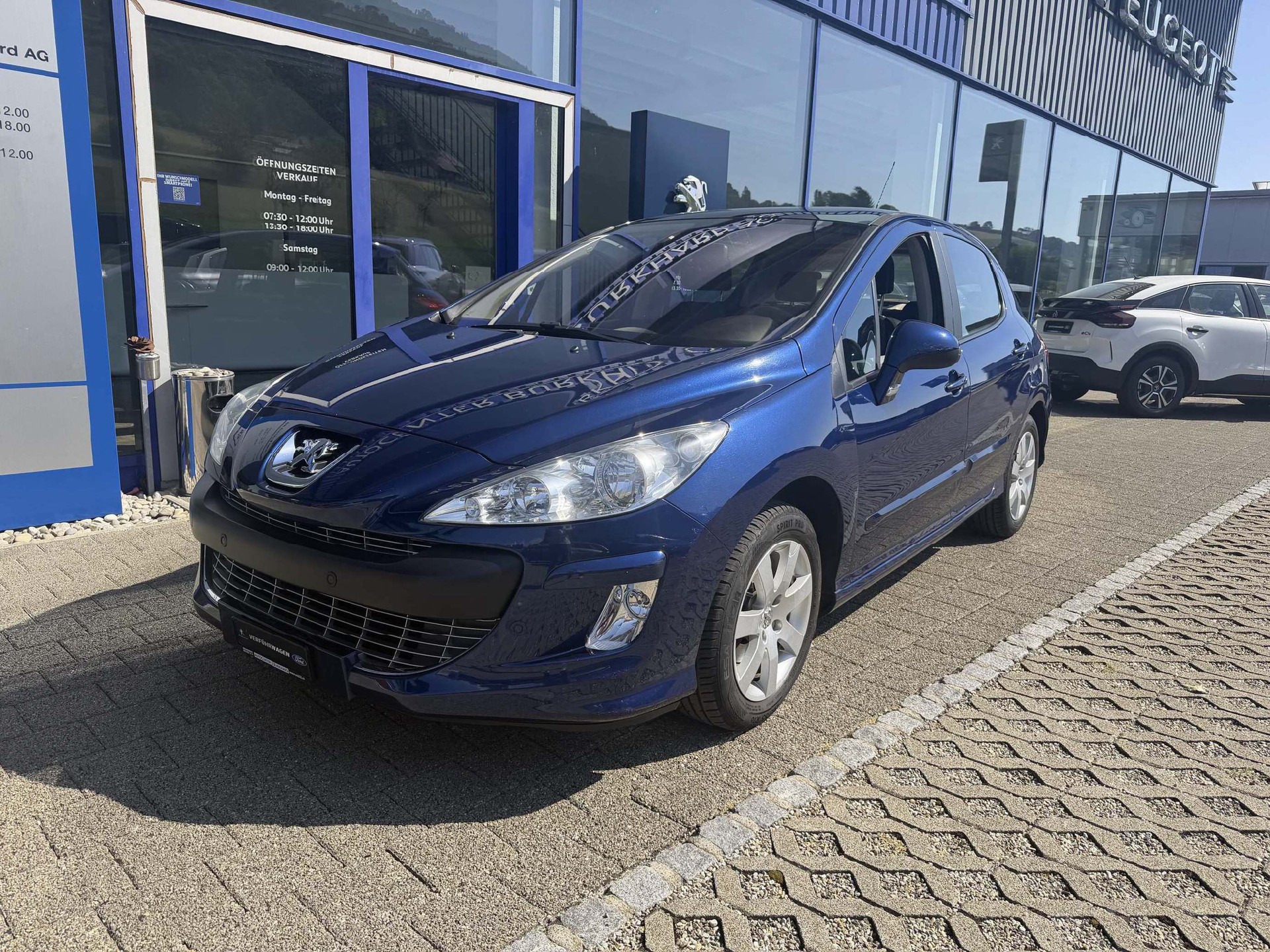 PEUGEOT 308 1.6 Turbo 150 Swiss Edition-image-1